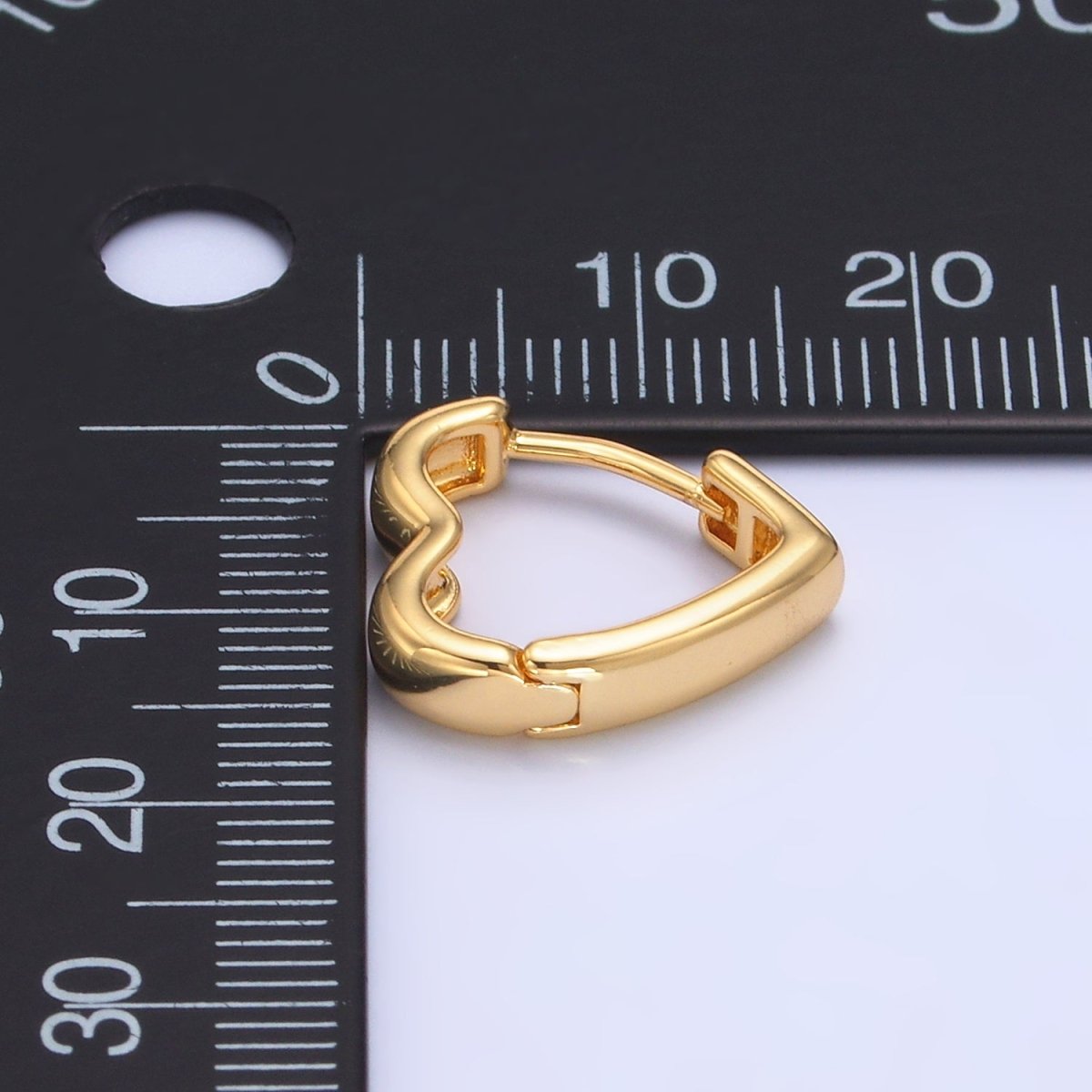 24K Gold Filled 16mm Minimalist Heart Cartilage Huggie Earrings | AB421 - DLUXCA