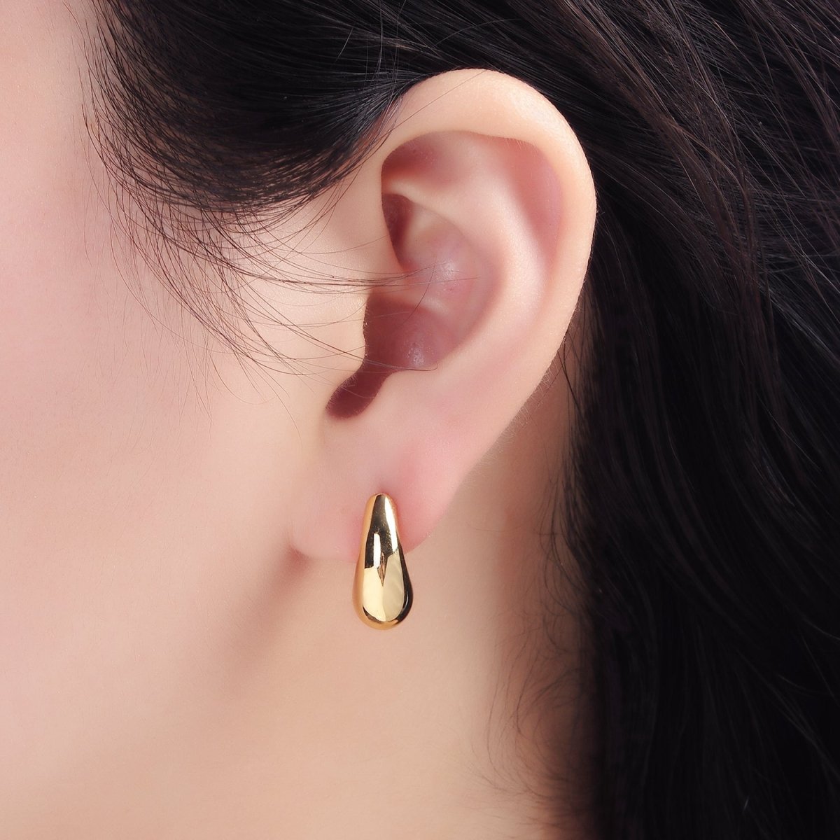 24K Gold Filled 20mm Chubby Teardrop Hoop Earrings | Q050 - DLUXCA