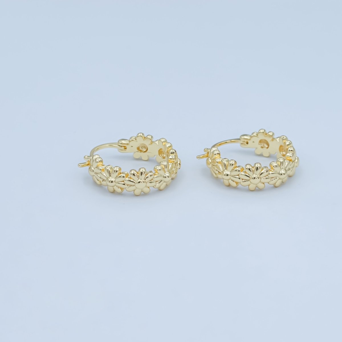 24K Gold Filled 20mm Daisy Flower Latch Hoop Earrings | V533 - DLUXCA