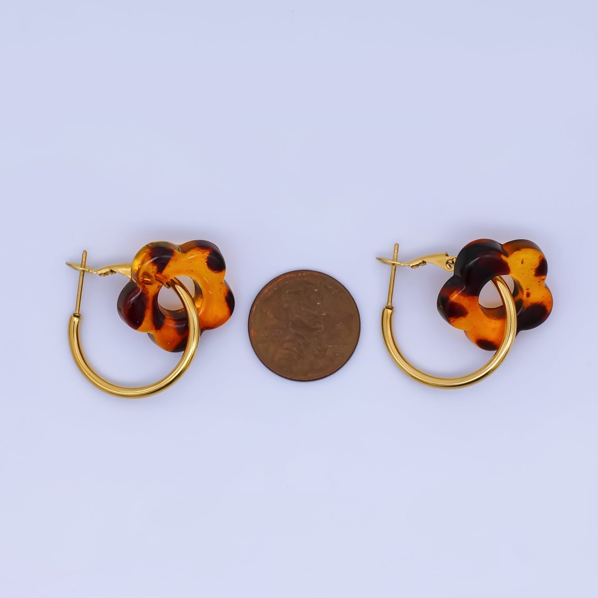 24K Gold Filled Brown - Black Resin Flower 23mm C - Shaped Hinge Hoop Earring | AI539 - DLUXCA
