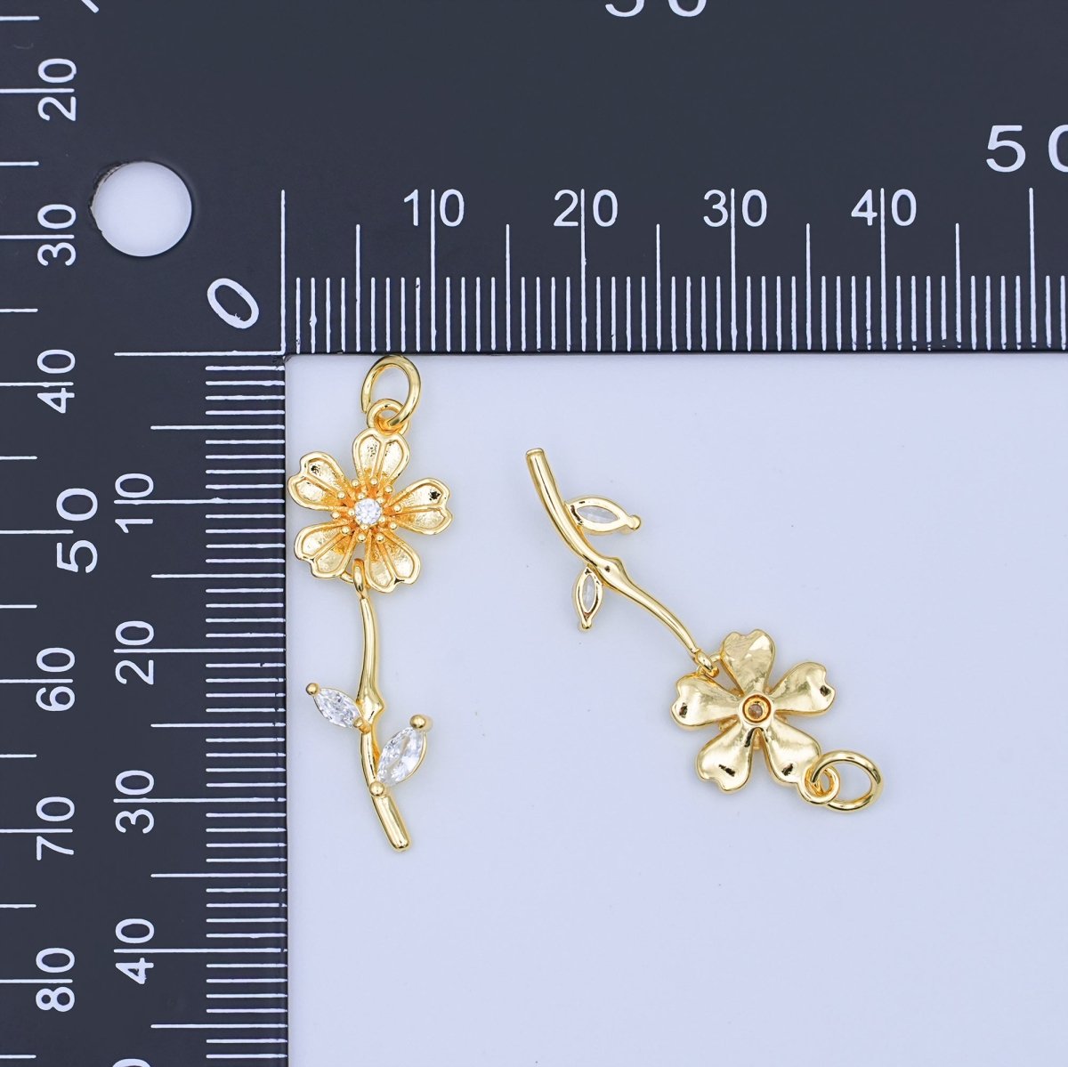 24K Gold Filled Clear CZ Daisy Flower Charm | AF458 - DLUXCA