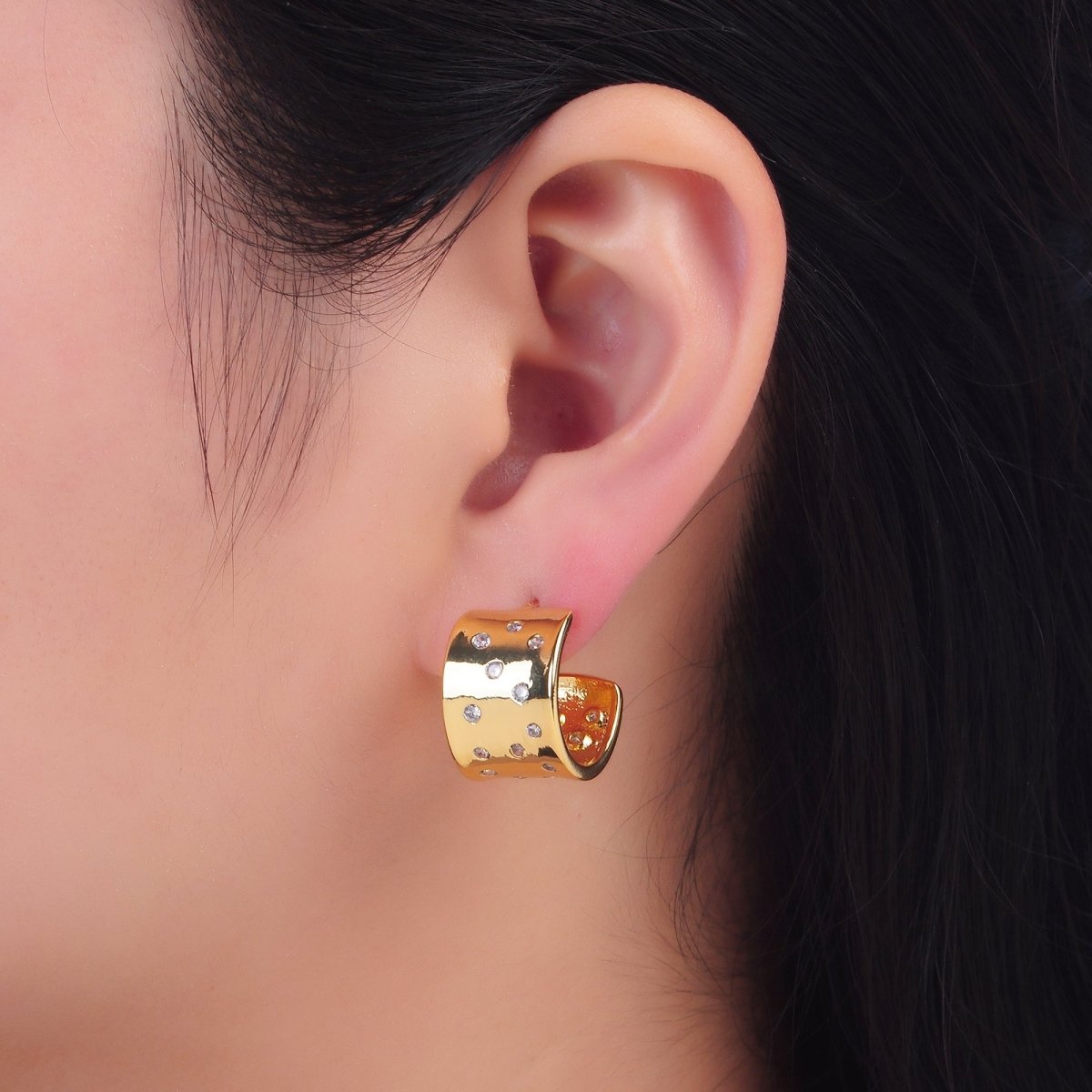 24K Gold Filled Clear CZ Dotted Wide C - Shaped Hoop Earrings | AD547 - DLUXCA