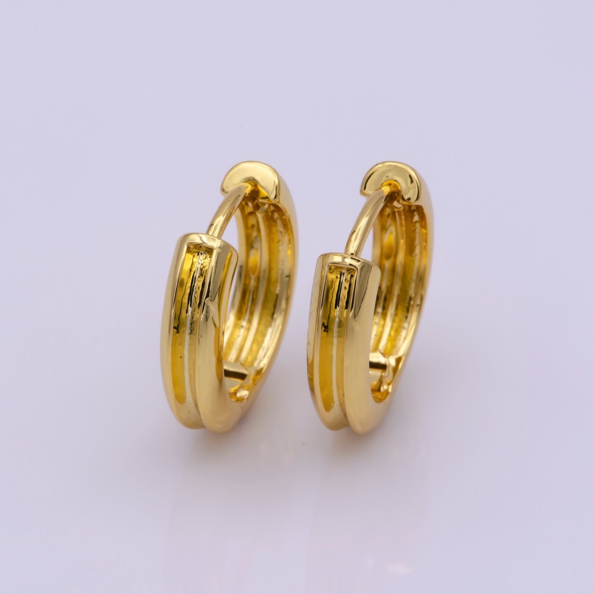 24K Gold Filled Curved 16.2mm Huggie Hoop Geometric Earrings | Leo-569 - DLUXCA