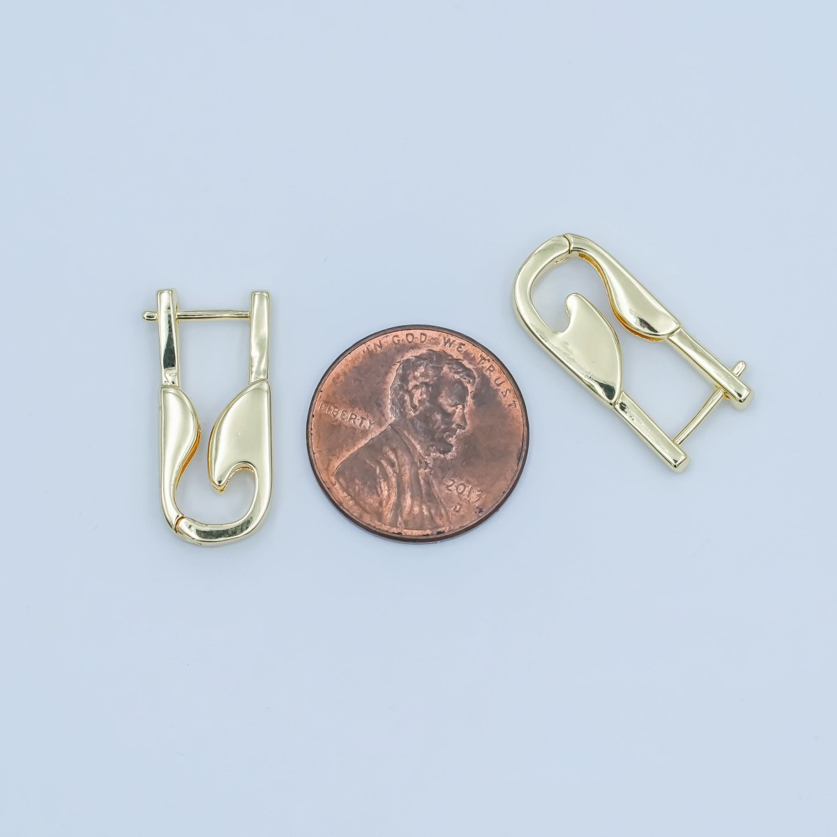 24K Gold Filled Curved Geometric Oblong Hoop Earrings | AE834 - DLUXCA