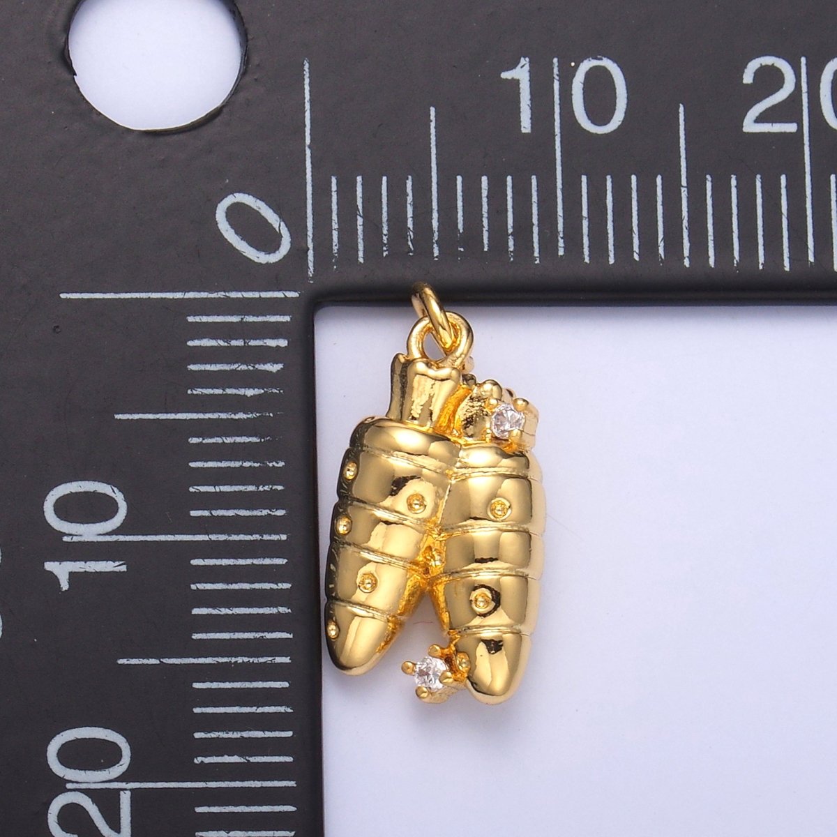 24K Gold Filled CZ Carrot Vegetable Multidimensional 3D Charm | N073 - DLUXCA