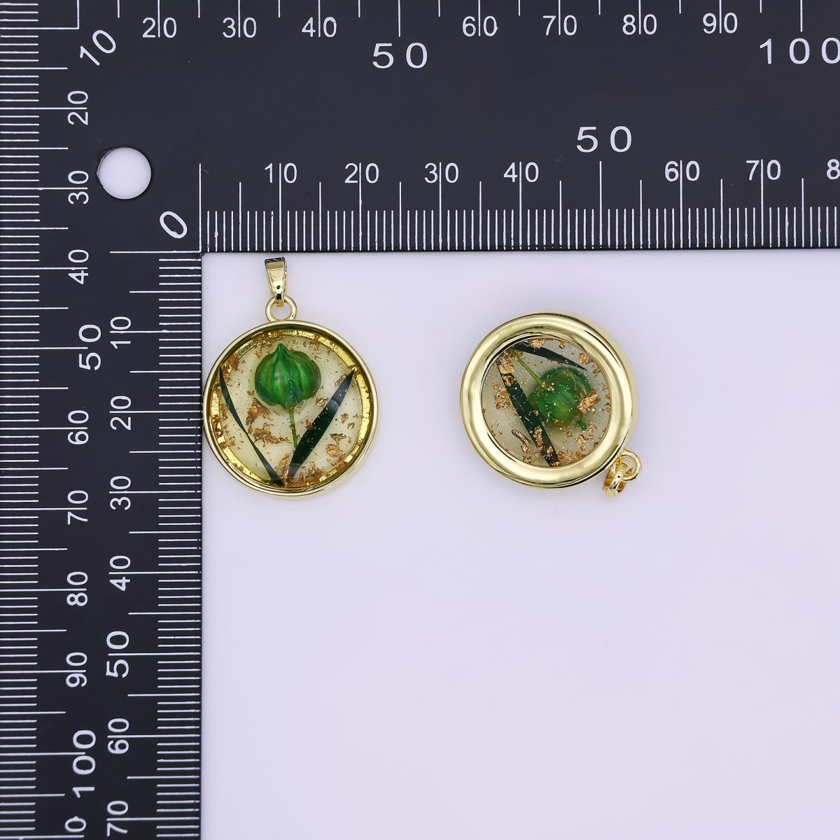 24K Gold Filled Green Flower Gold Foil Acrylic Round Pendant | AA1508 - DLUXCA