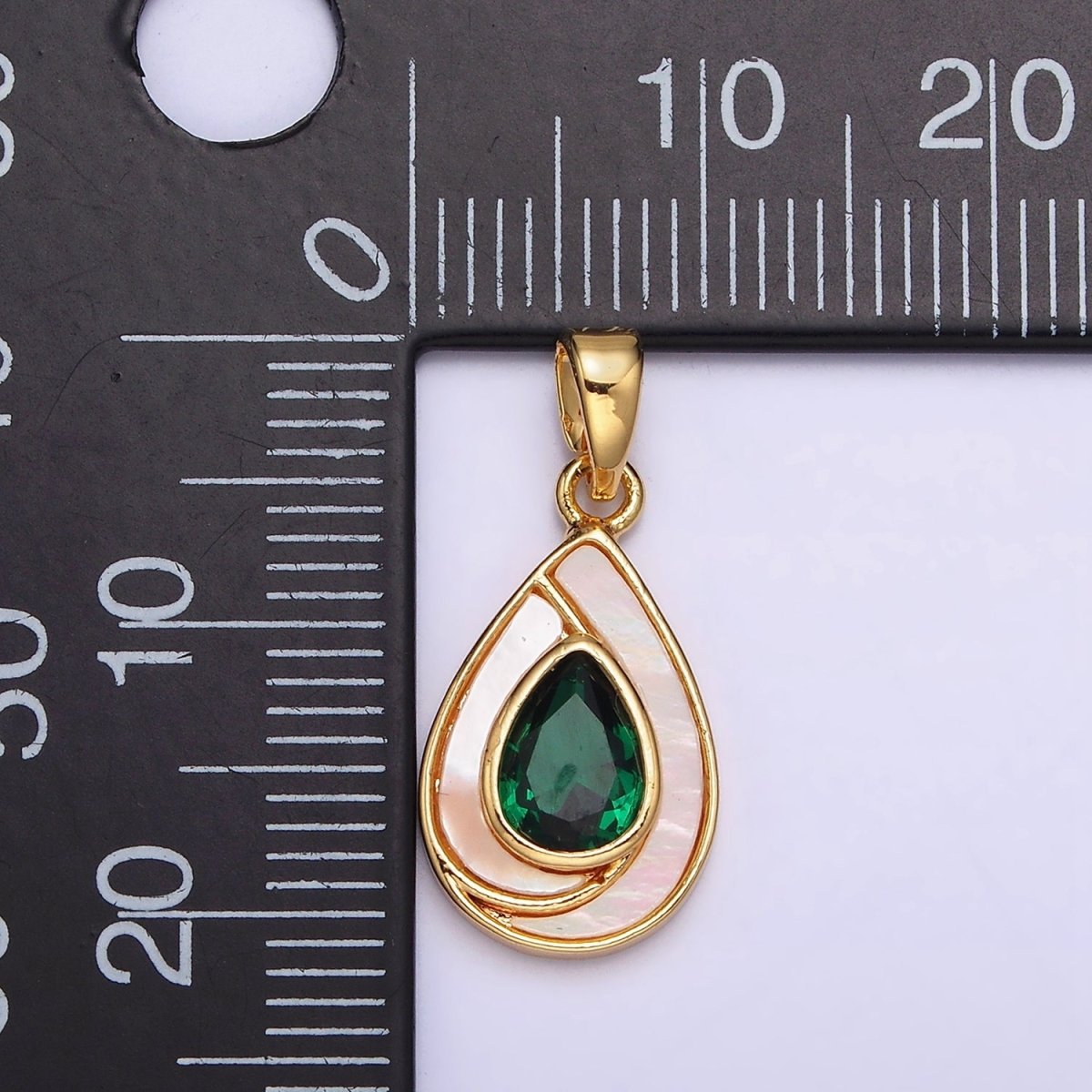 24K Gold Filled Green Teardrop CZ Shell Pearl Lined Pendant | AA579 - DLUXCA