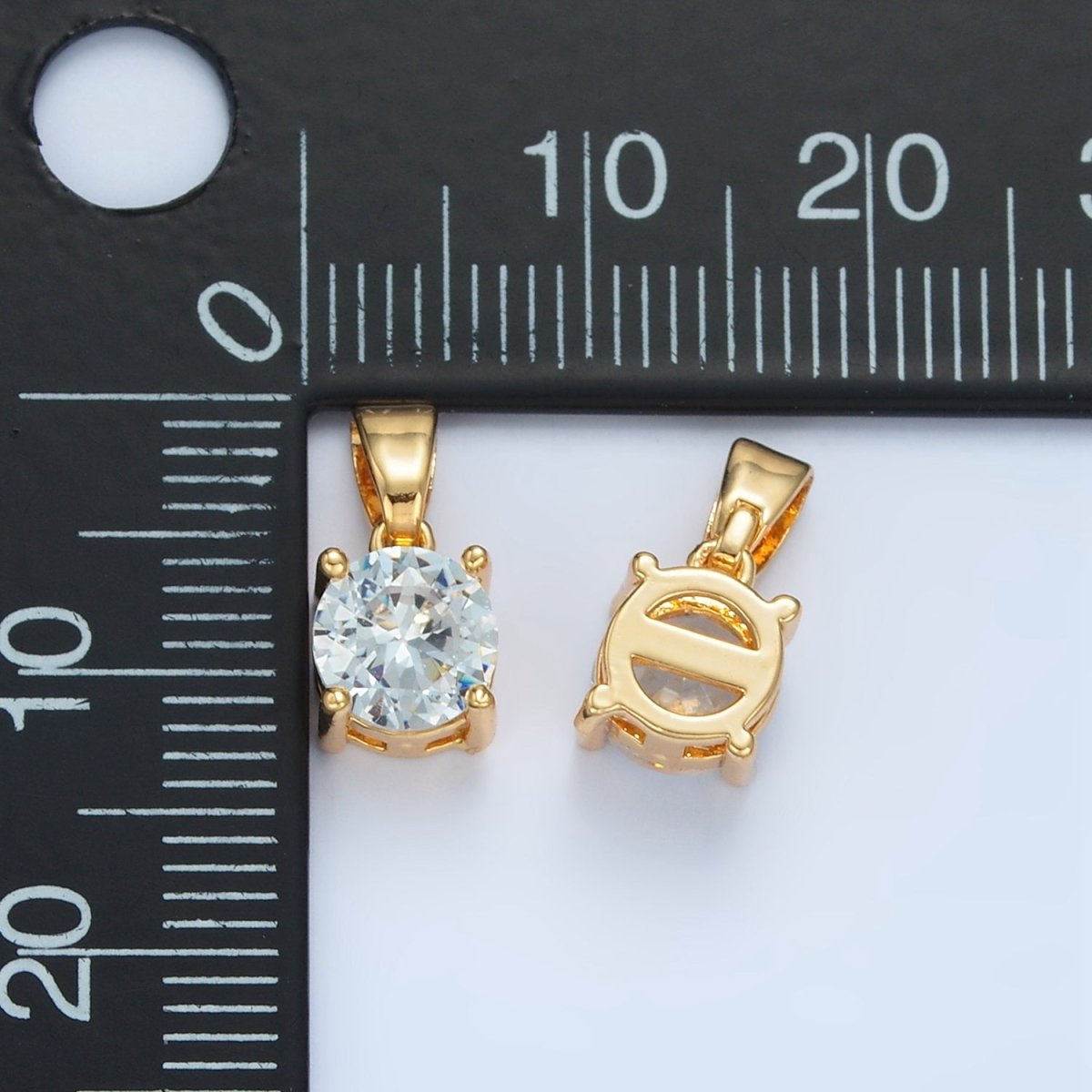 24K Gold Filled Light Blue CZ Round Solitaire Pendant | AA872 - DLUXCA