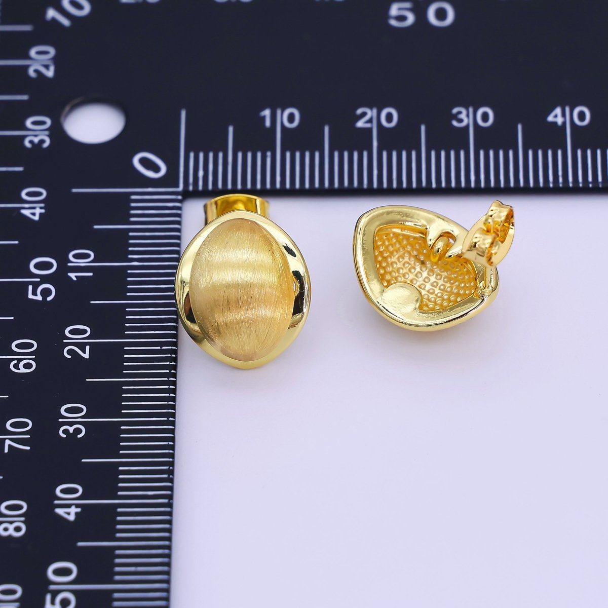 24K Gold Filled Lined C - Shaped Hoop Earrings | AB669 - DLUXCA