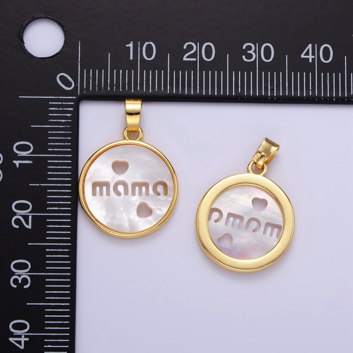 24K Gold Filled "MAMA" Script Heart Open Shell Pearl Round Pendant | AA1357 - DLUXCA