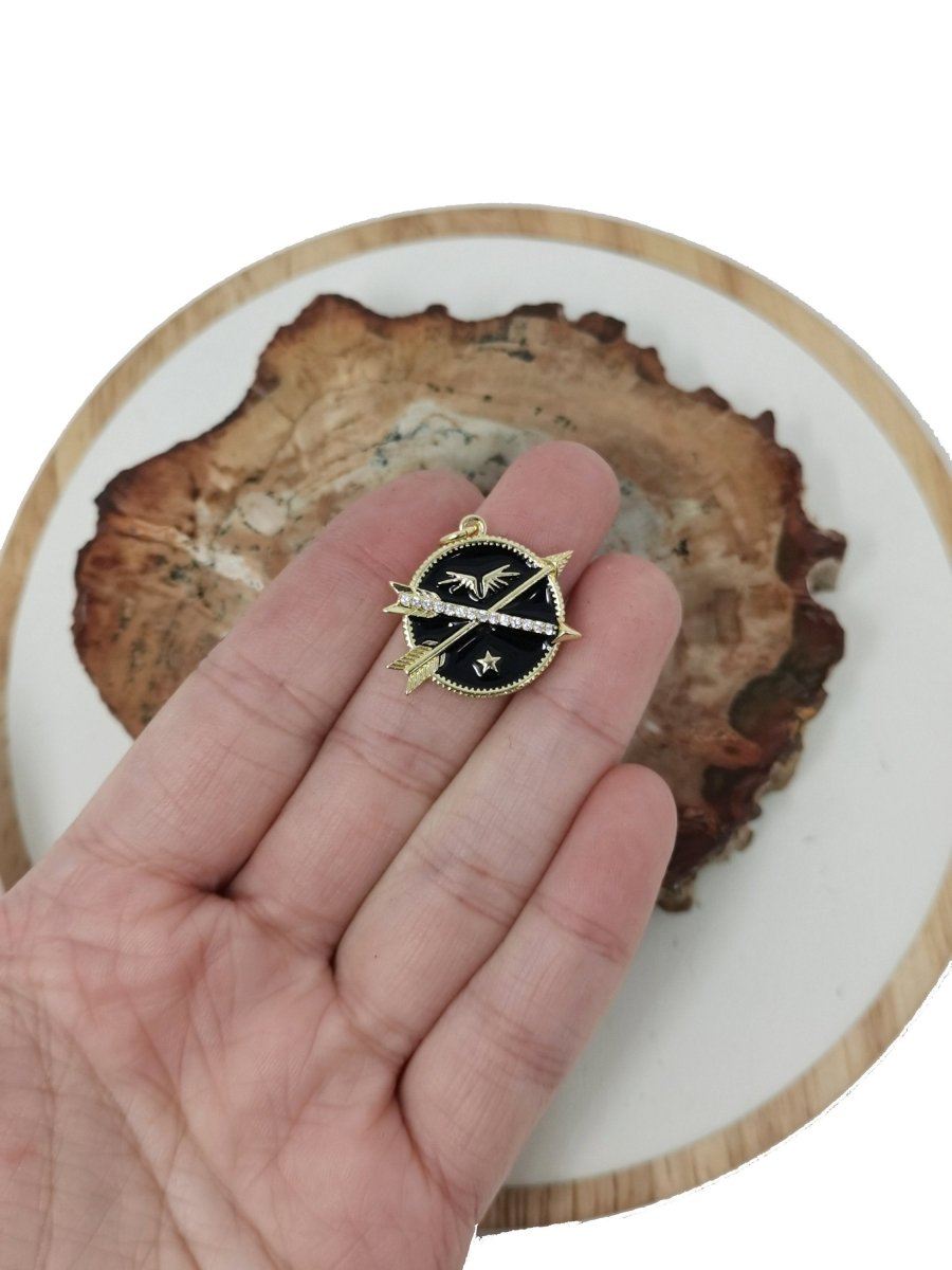 24k Gold Filled Medallion Pendant Black / White Enamel Arrow Necklace Charm for Statement Layer Necklace Component Supply, C-761