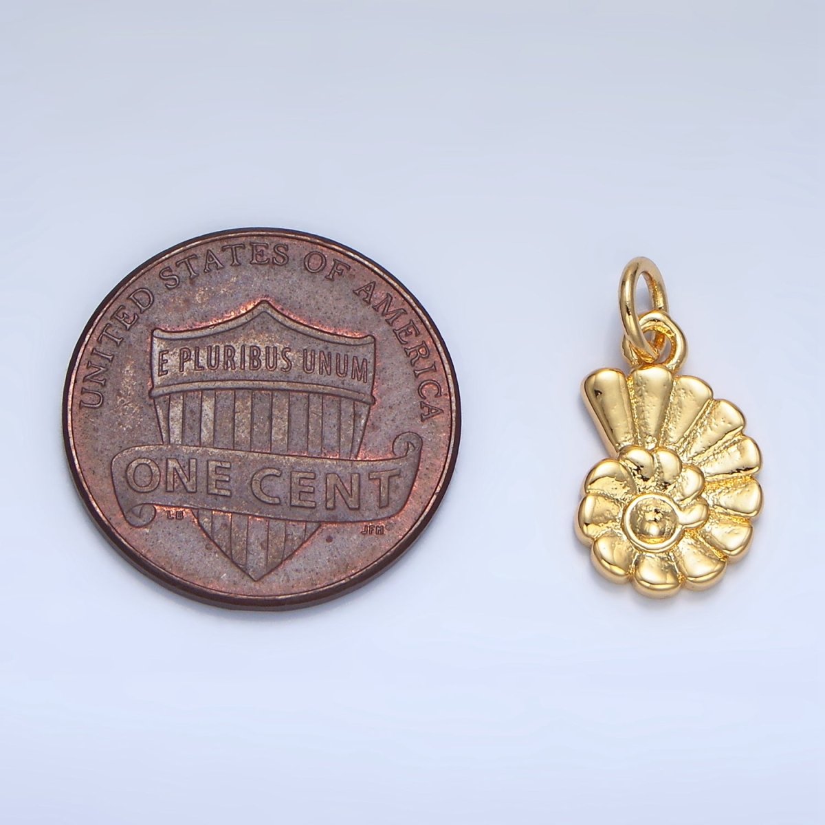 24K Gold Filled Mini Circular Sea Clam Shell Charm in Gold & Silver | X858