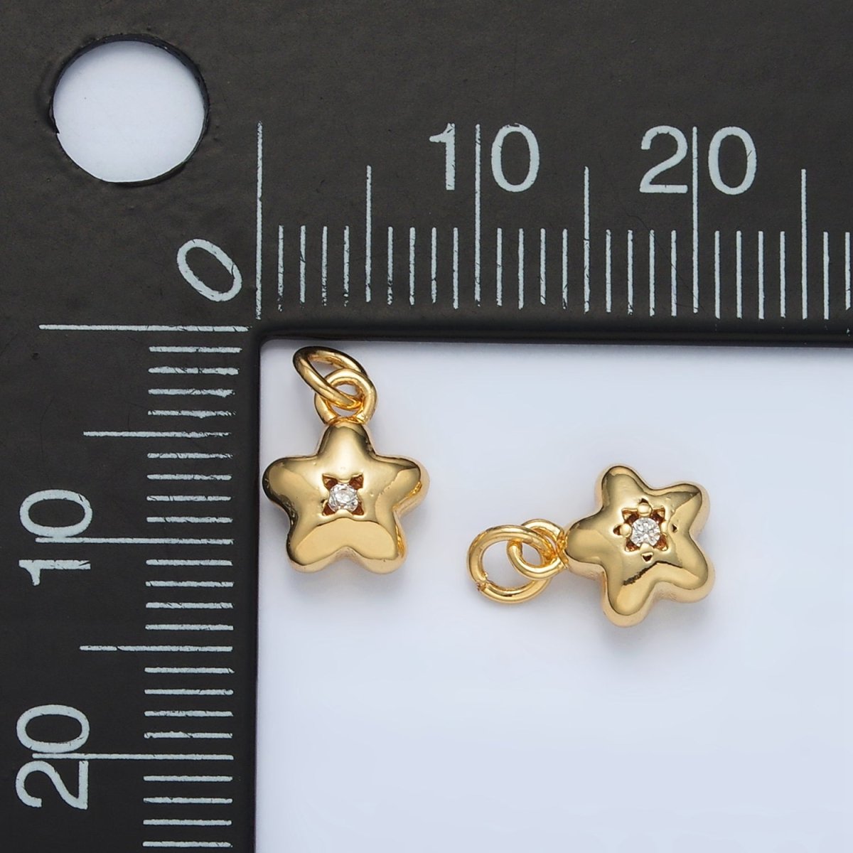 24K Gold Filled Mini Puffed CZ Daisy Flower Charm | AC169 - DLUXCA