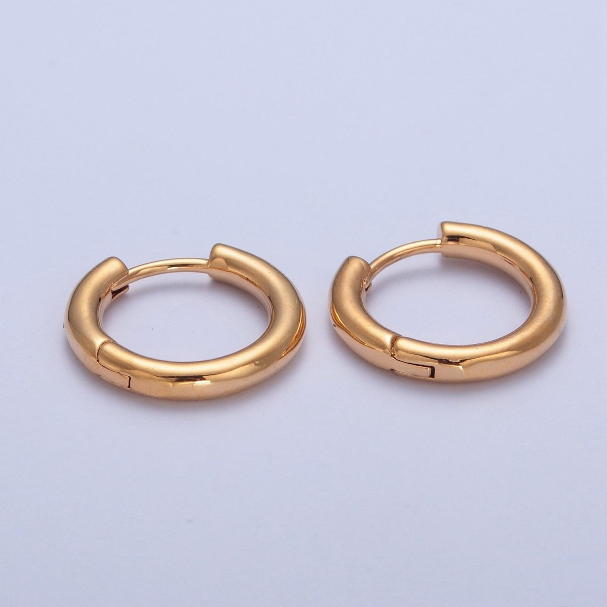24K Gold Filled Minimalist 13mm / 15mm Huggie Hoop Earrings | P-409