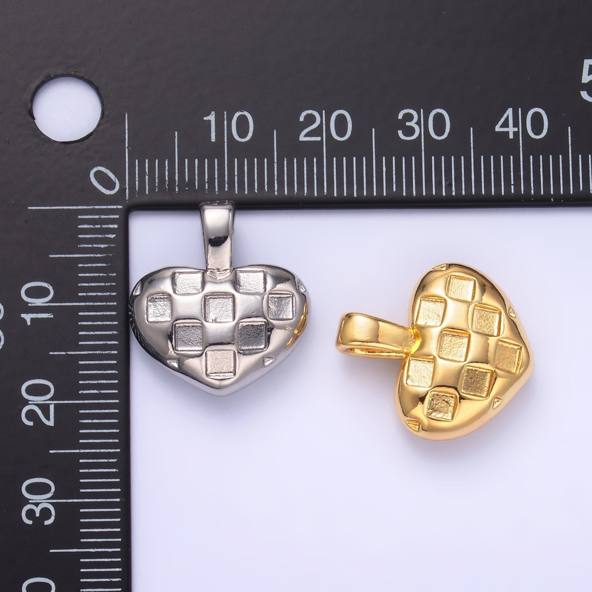 24K Gold Filled Minimalist Checkered Heart Pendant in Gold & Silver | AA1085