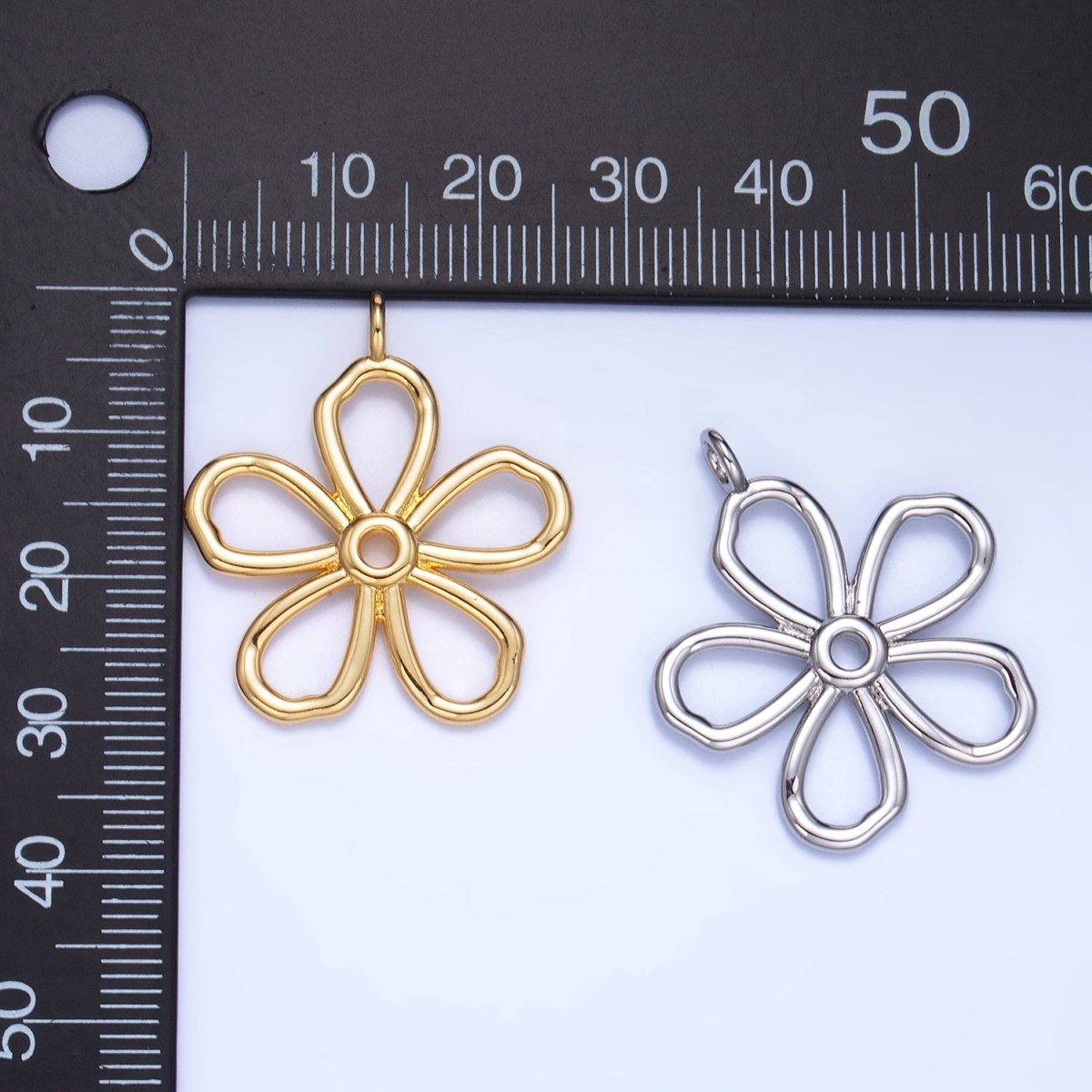 24K Gold Filled Minimalist Flower Pendant in Gold & Silver | AG947