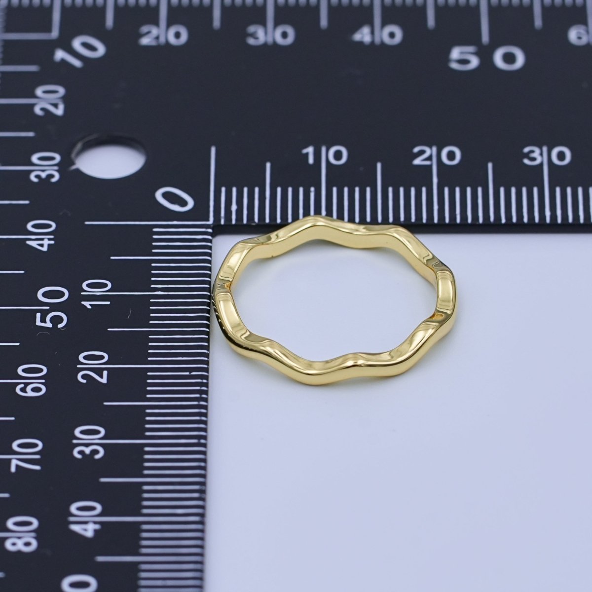24K Gold Filled Minimalist Wave Band Ring | O850 - DLUXCA