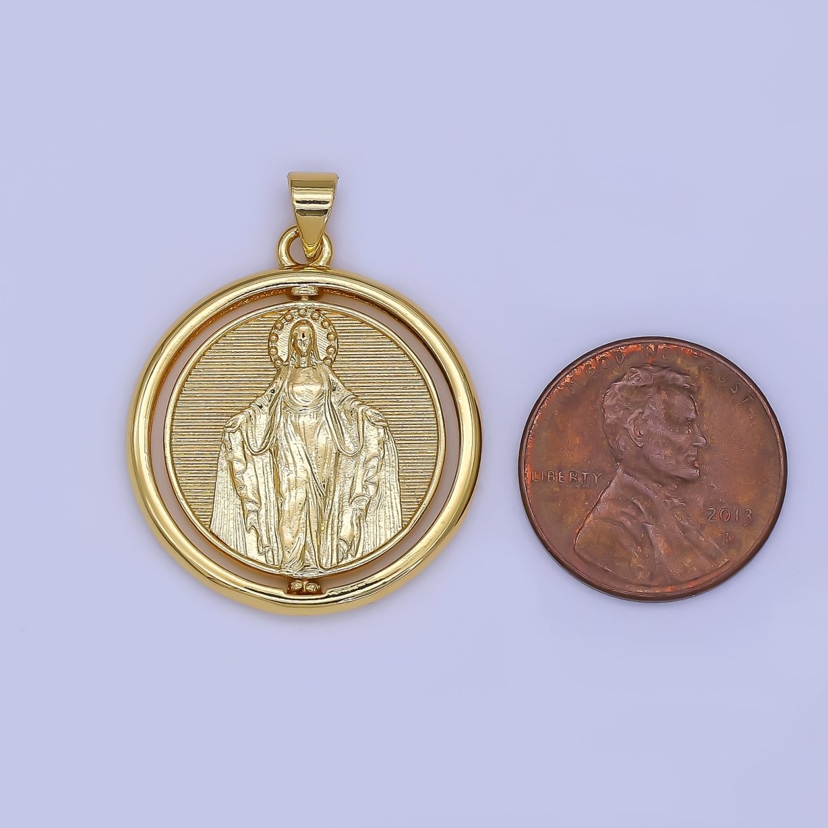 24K Gold Filled Miraculous Guadalupe Mary Religious Figure Ribbed Round Pendant | AH453 - DLUXCA