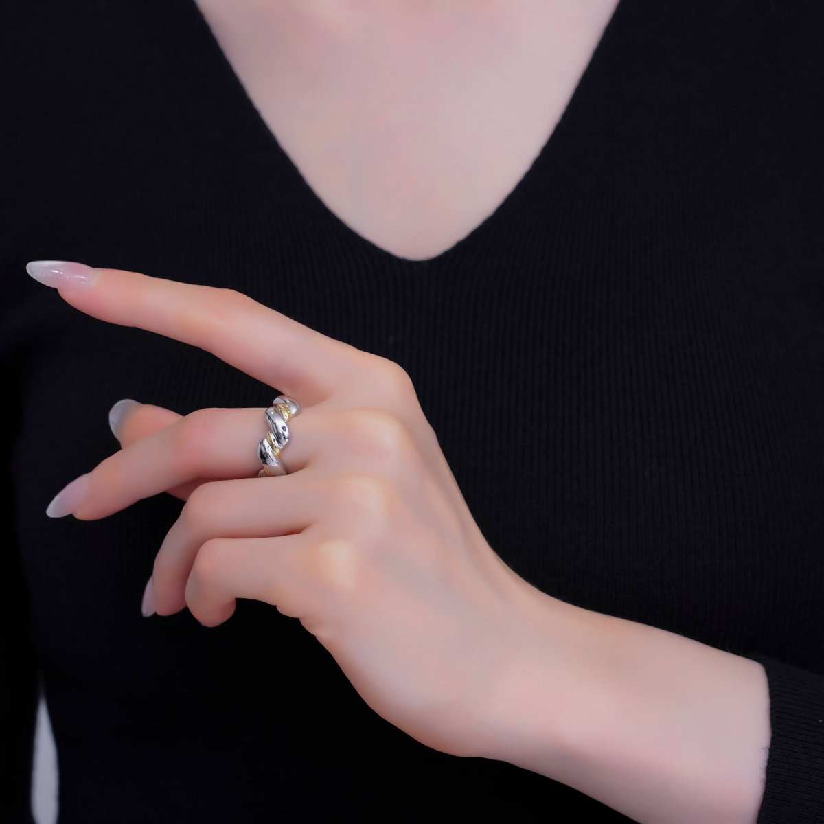 24K Gold Filled Mixed Metal Croissant Flat Ring | O998 - DLUXCA