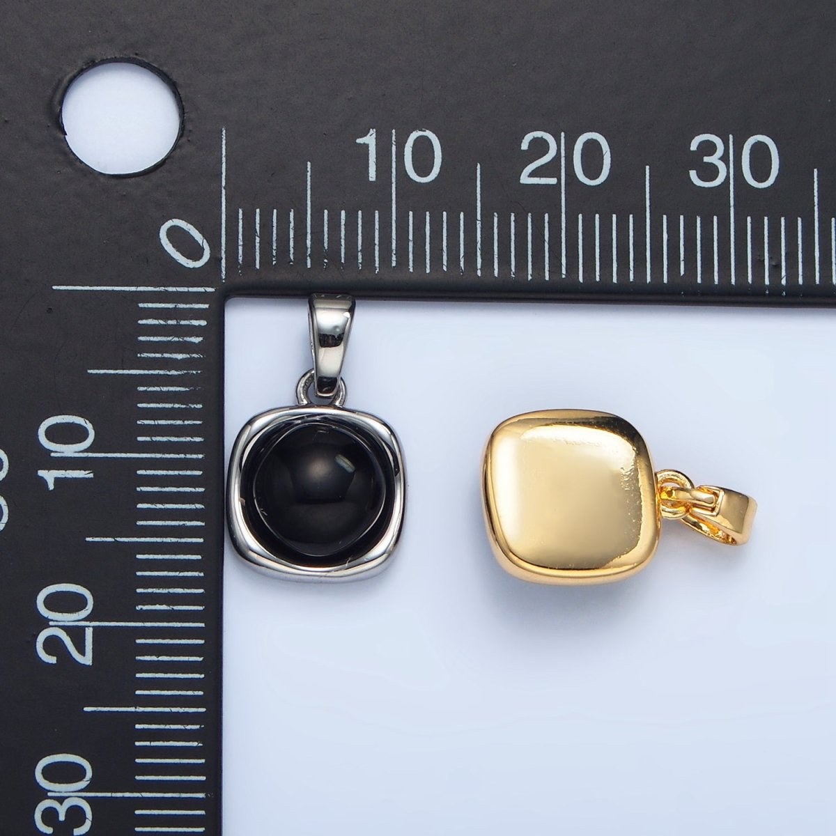 24K Gold Filled Onyx Gemstone Round Molten Bezel Pendant in Gold & Silver | AA980