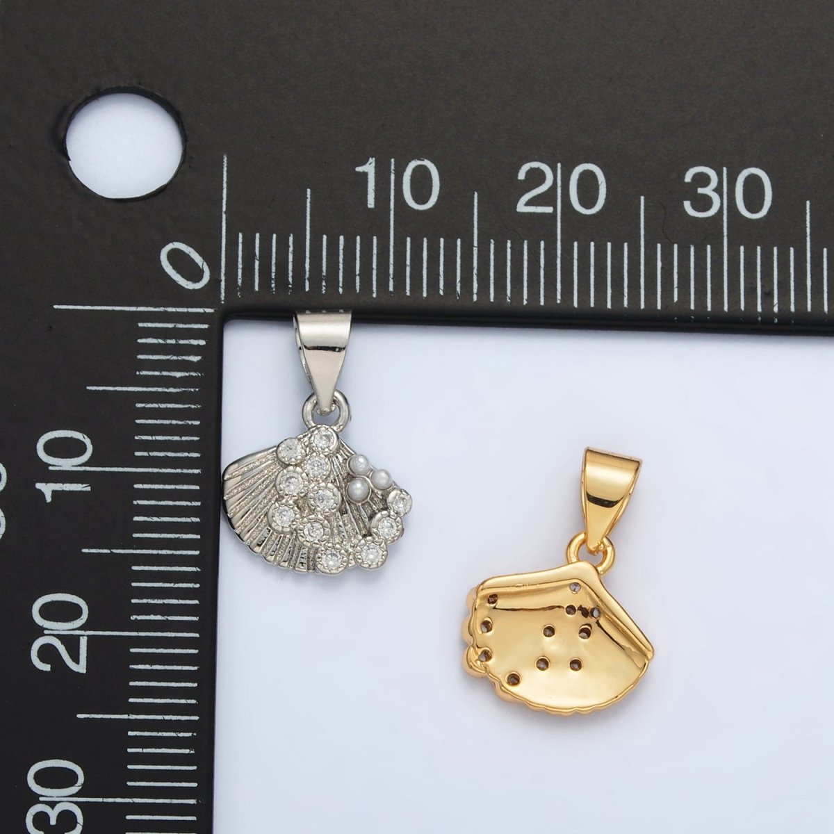 24K Gold Filled Pearl CZ Dotted Clam Sea Shell Pendant in Gold & Silver | I718