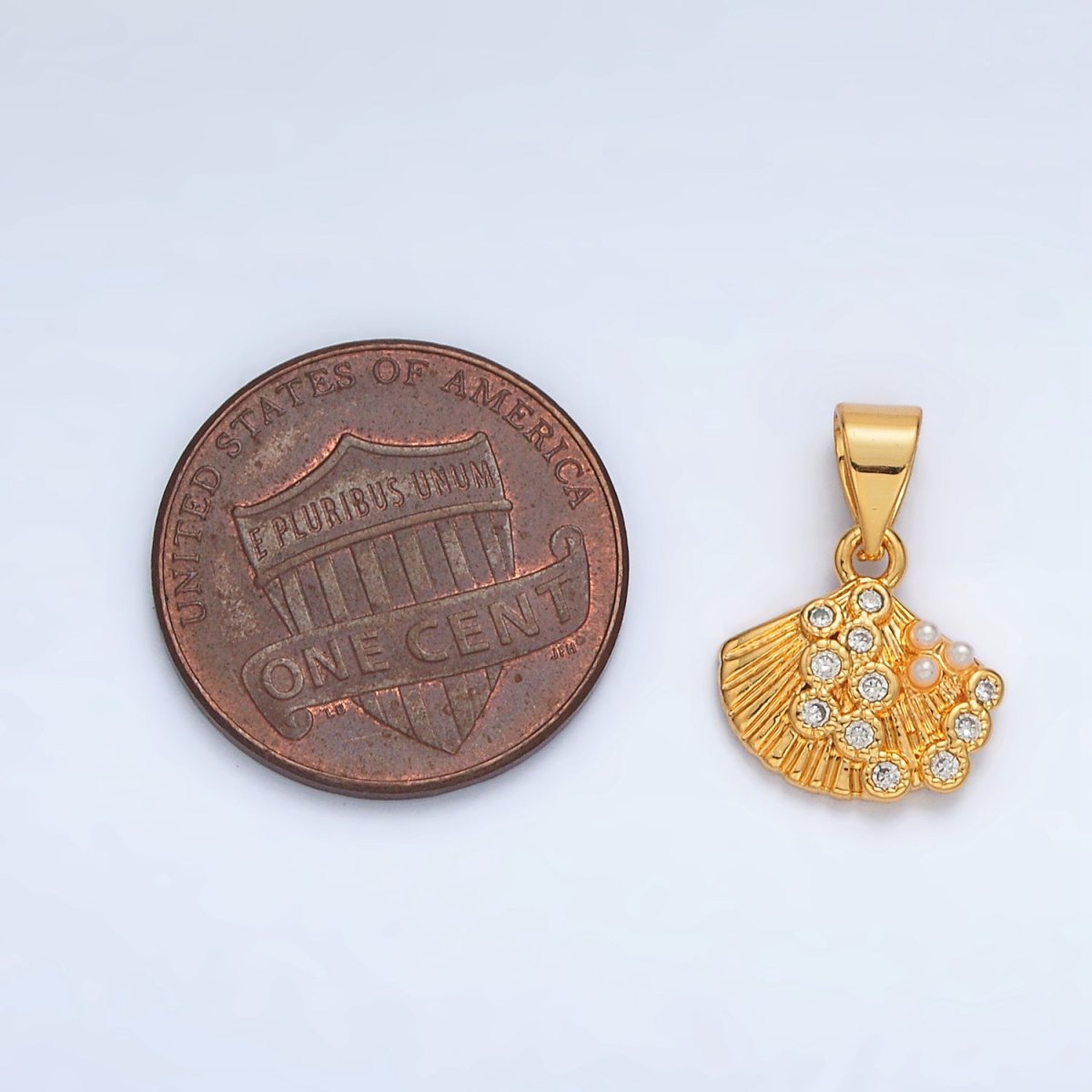 24K Gold Filled Pearl CZ Dotted Clam Sea Shell Pendant in Gold & Silver | I718