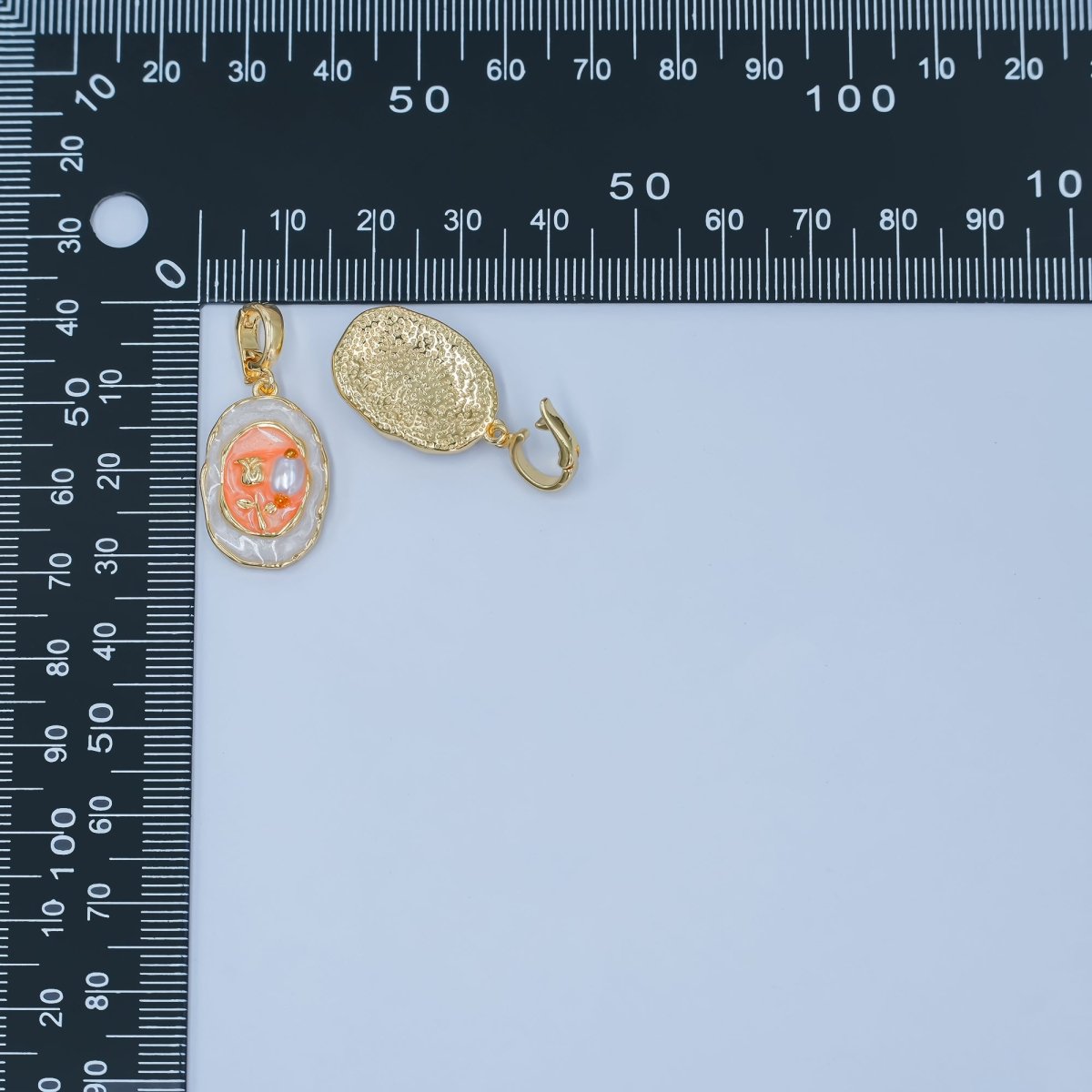 24K Gold Filled Rose Shell Pearl Enamel Molten Oval Pendant | AH043 - DLUXCA