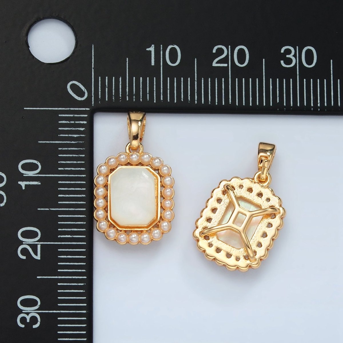 24K Gold Filled Shell Pearl Lined Hexagon Pendant | H743
