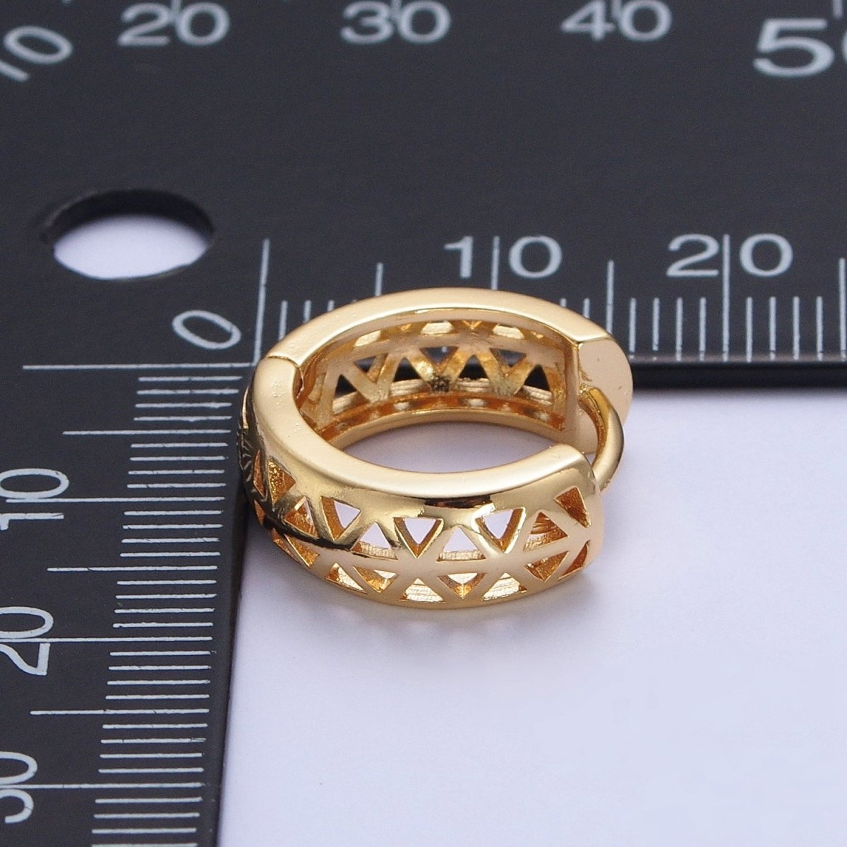 24K Gold Filled Triangle Filigree Huggie Hoop Earrings in Gold & Silver T-040 AD-269