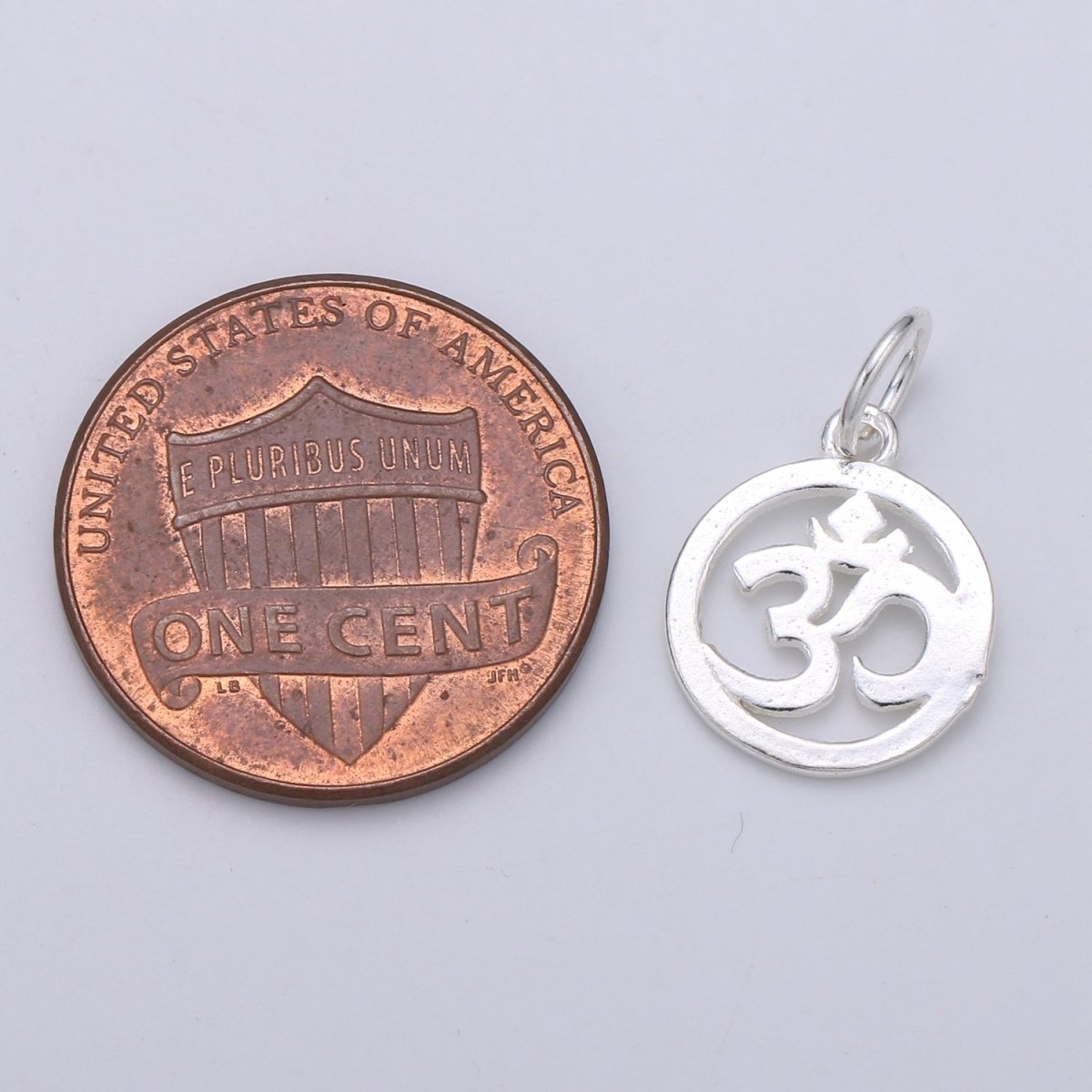 925 Sterling Silver Ohm Charm, Religion Charm Silver Buddism Charm for Necklace Bracelet Earring, Indian Charm SL-125