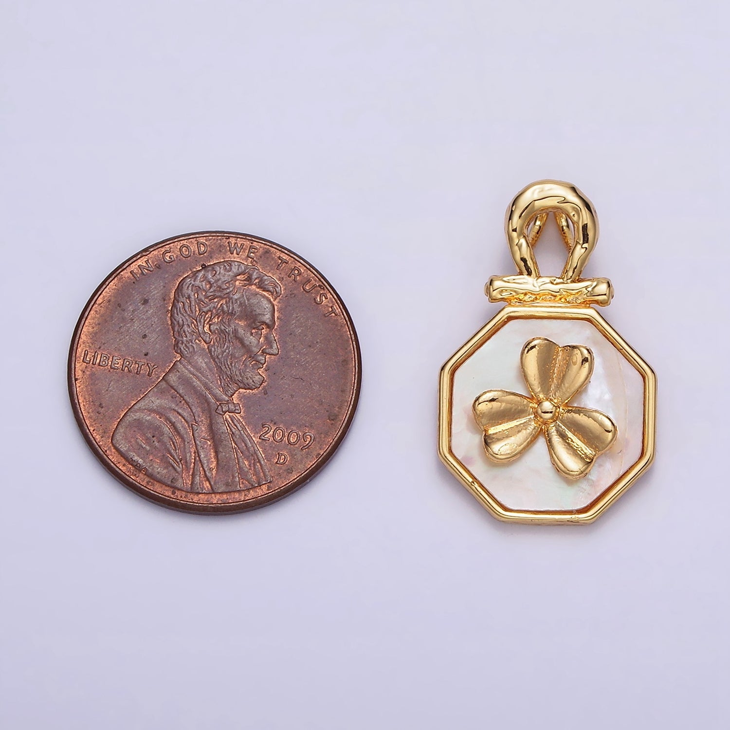 24K Gold Filled Clover Shell Pearl Molten Bail Hexagonal Pendant | AA604 - DLUXCA