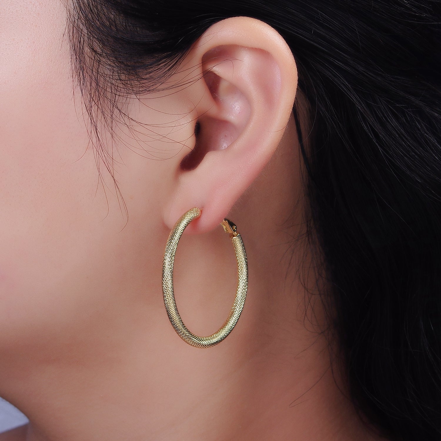 14K Gold Filled 40mm Scale-Textured Hinge Hoop Earrings | AE170 - DLUXCA