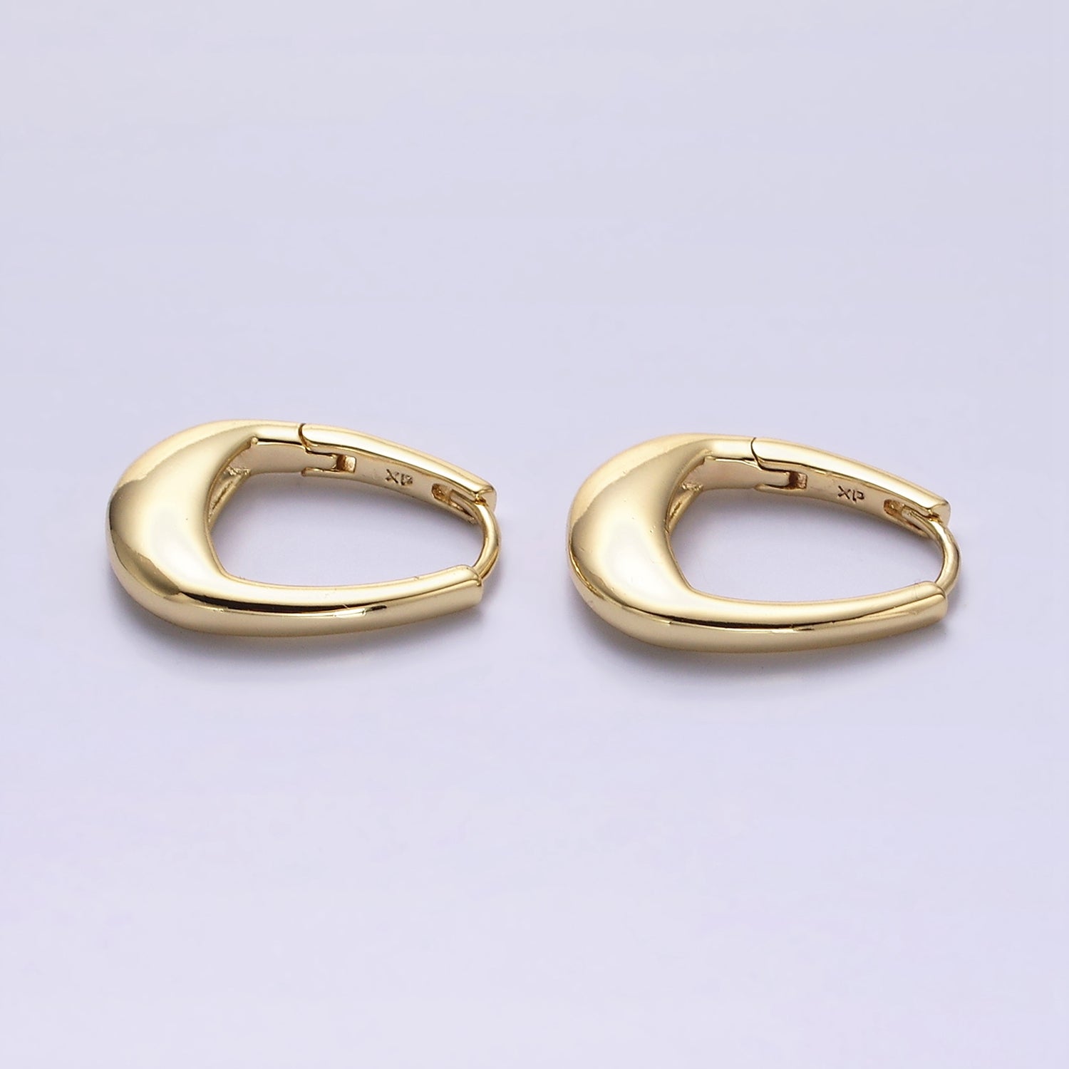 14K Gold Filled Oblong Thin Dome Geometric Hoop Earrings | AE590 - DLUXCA