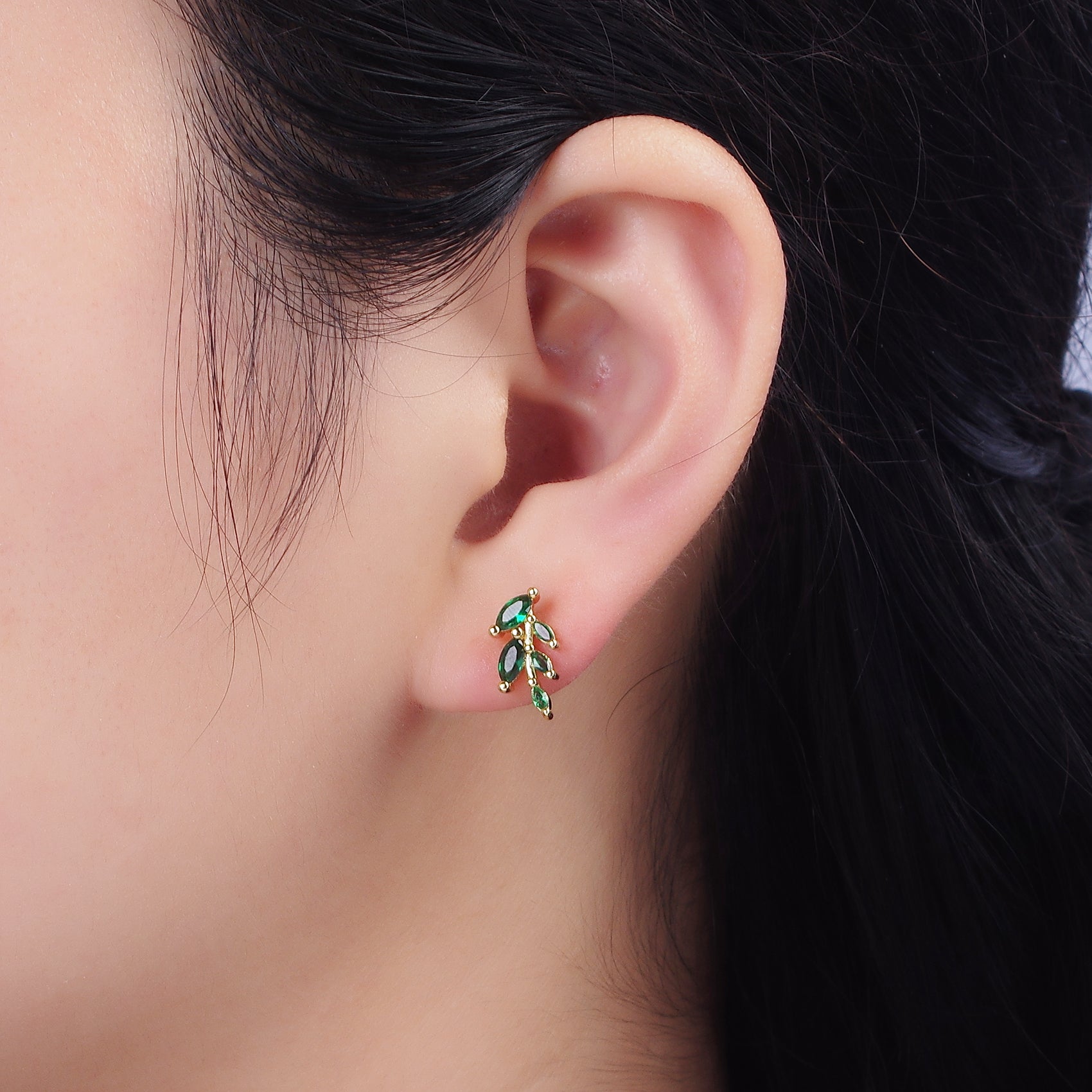 14K Gold Filled Green Marquise Leaf Stud Earrings | AE647 - DLUXCA