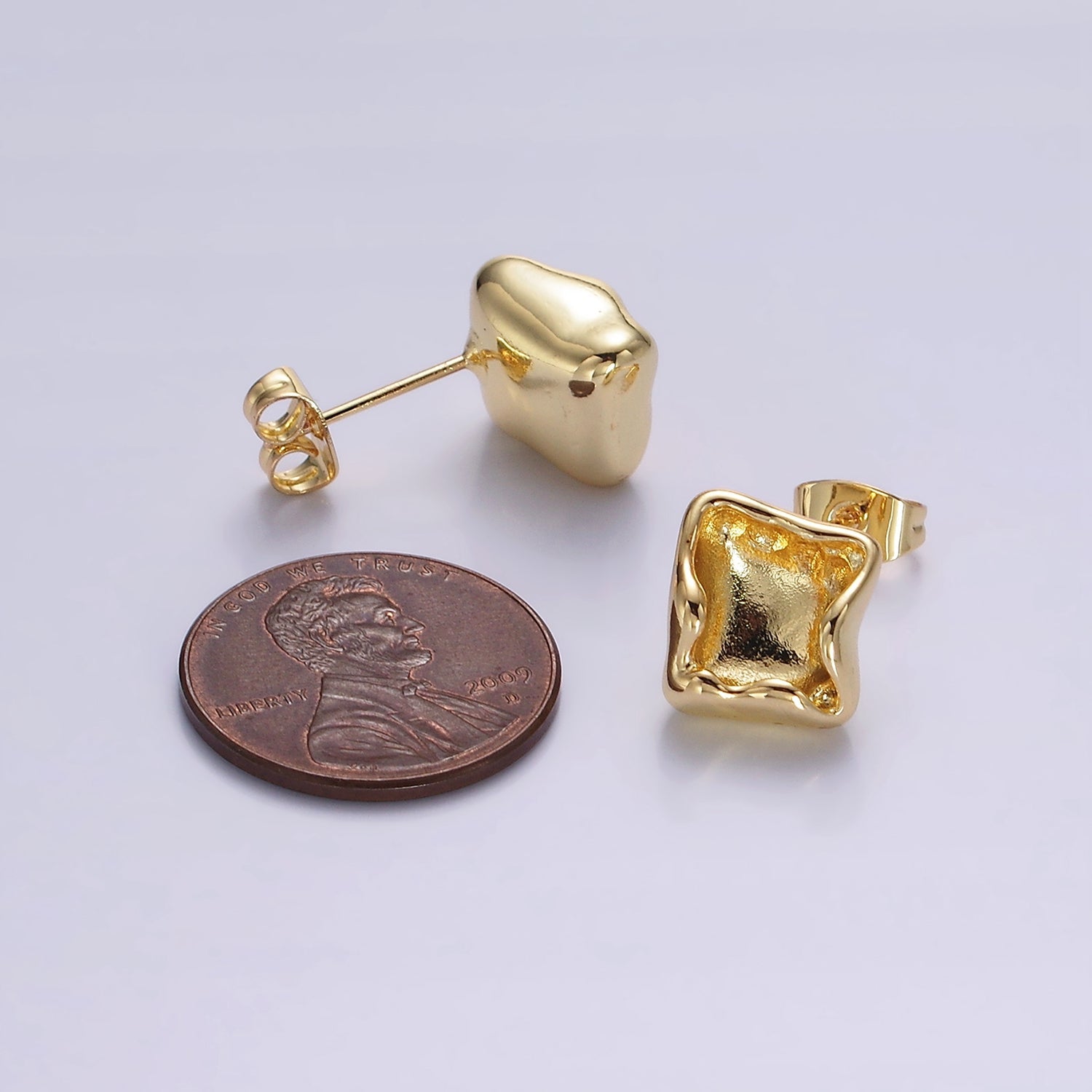 14K Gold Filled Molten Square Stud Earrings | V284