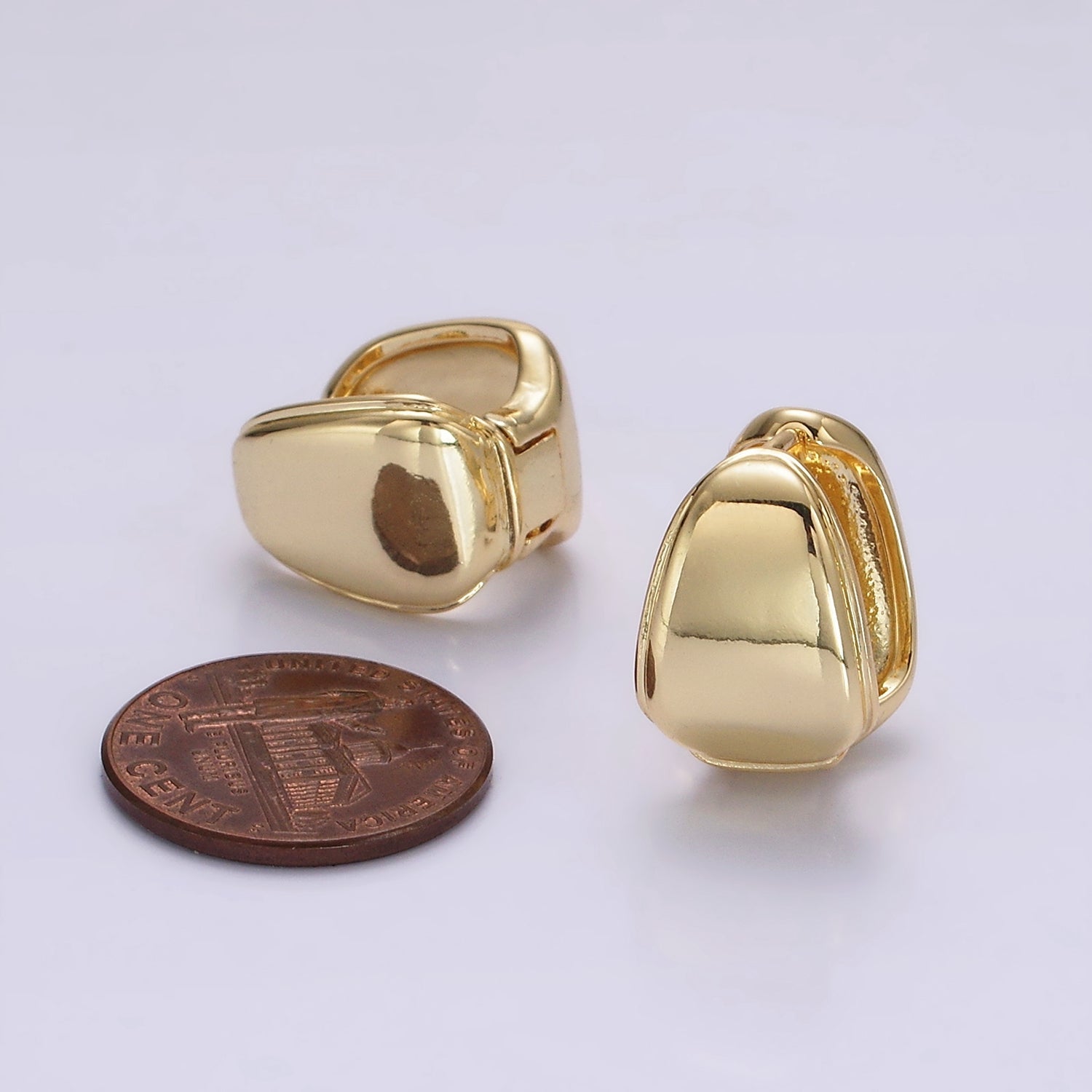 14K Gold Filled 17mm Rounded Square Wide Geometric Huggie Earrings | AB1112