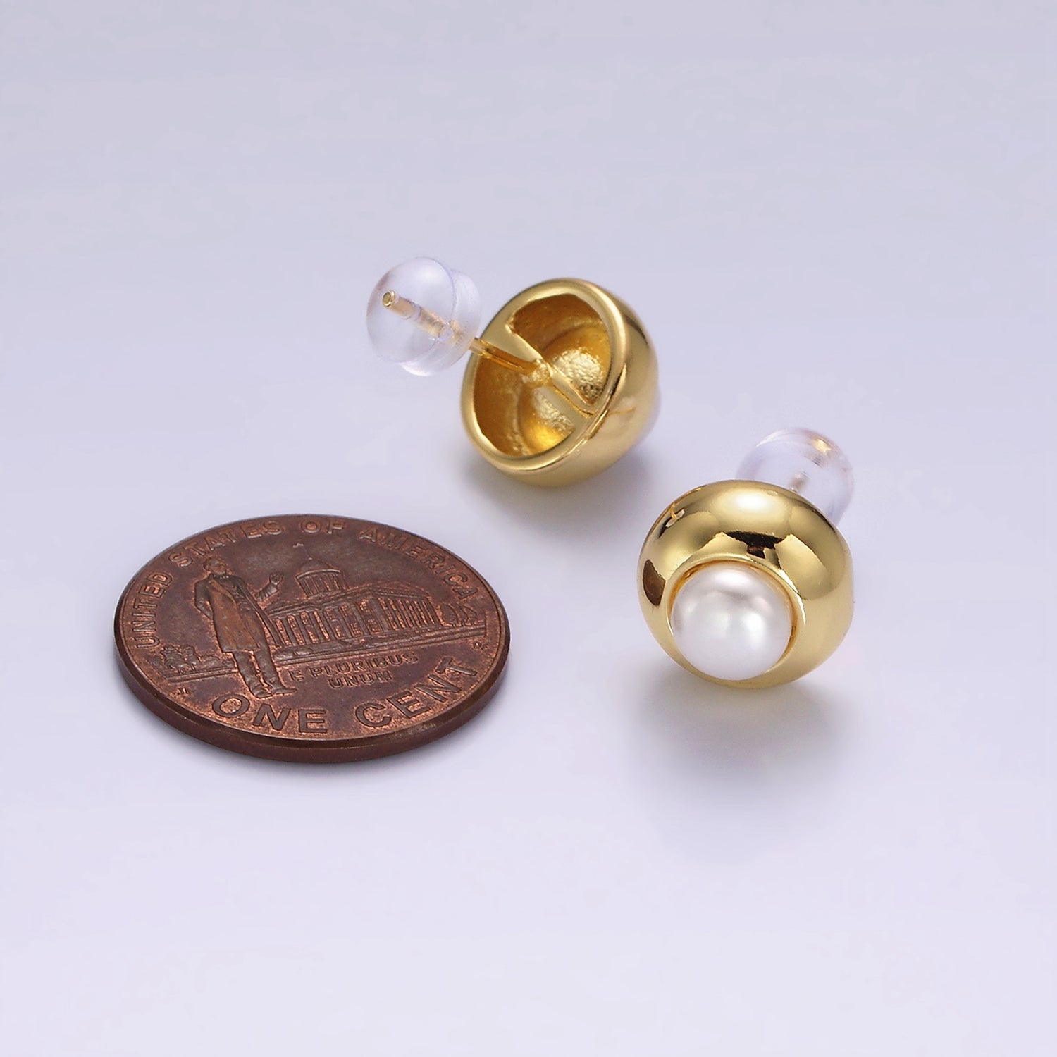 14K Gold Filled 10mm Pearl Round Bezel Stud Earrings | V256 - DLUXCA