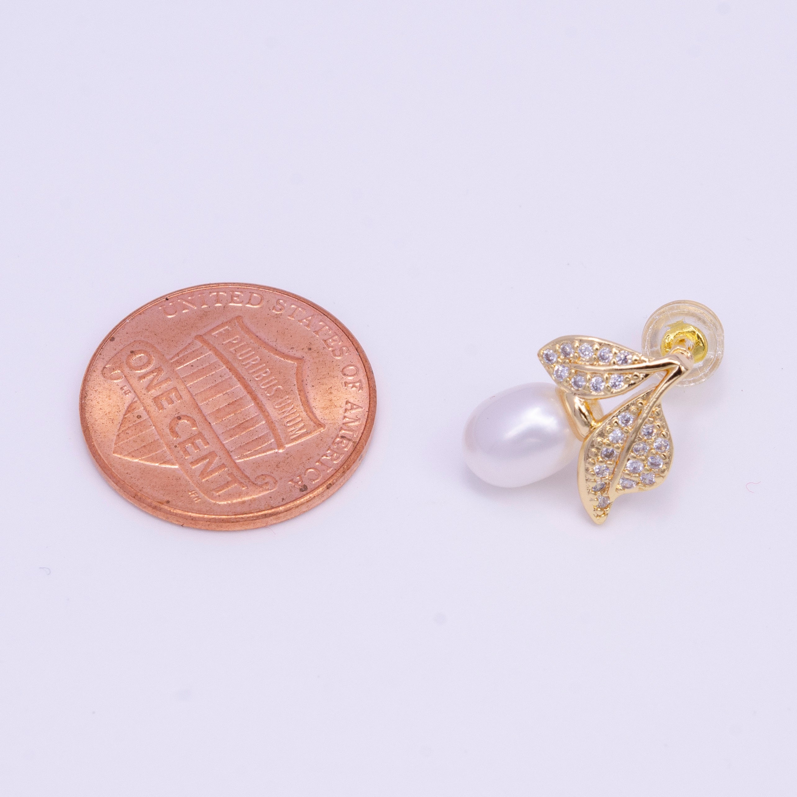 16K Gold Filled Pearl Micro Paved CZ Leaf Nature Stud Earrings in Gold & Silver | Y849 AE794 - DLUXCA