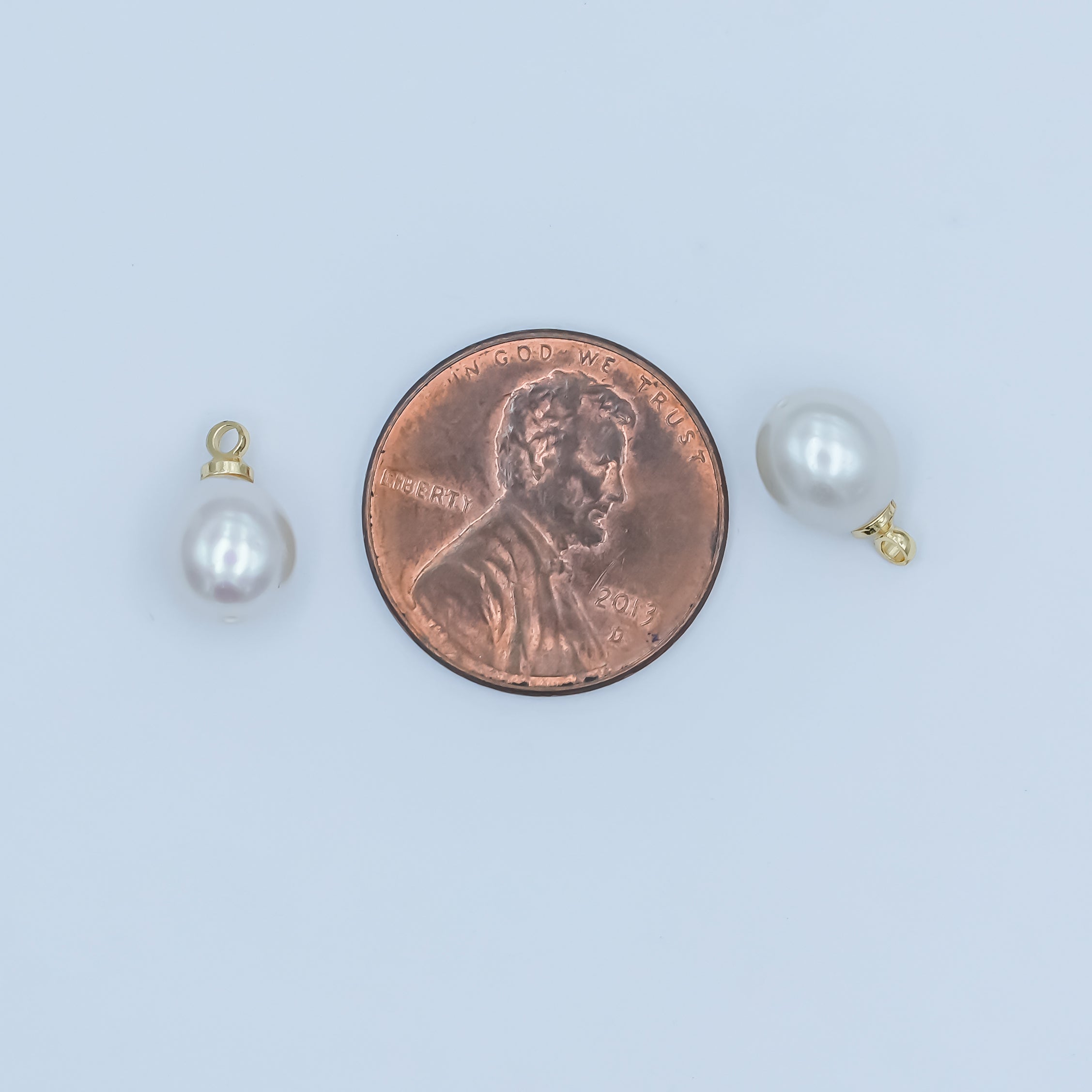 24K Gold Filled 11mm White Round Shell Pearl Charm | P1682