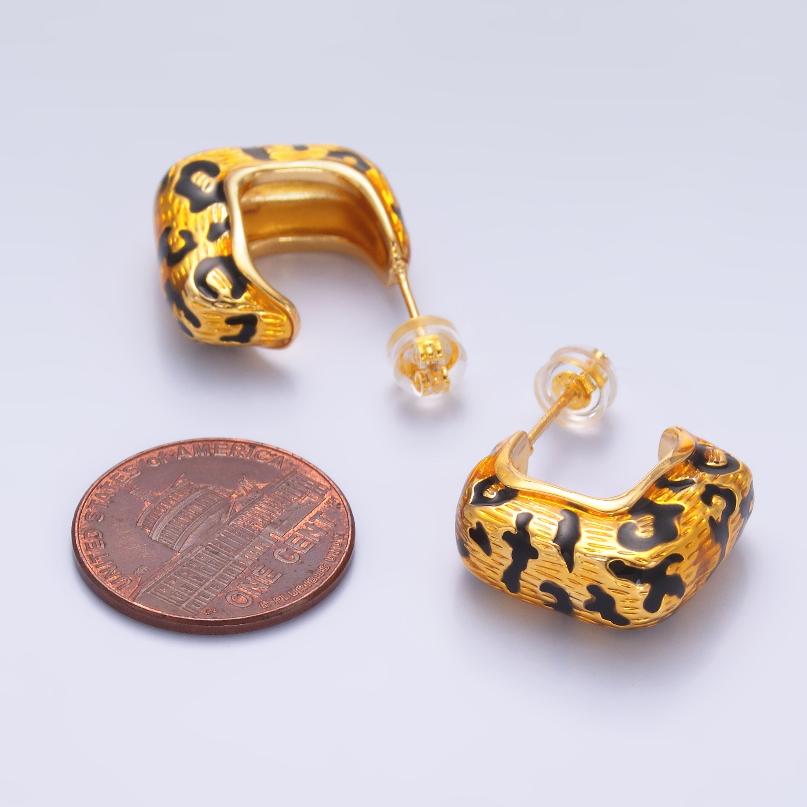 24K Gold Filled Lined Cheetah Print J-Shaped Hoop Earrings | AB784
