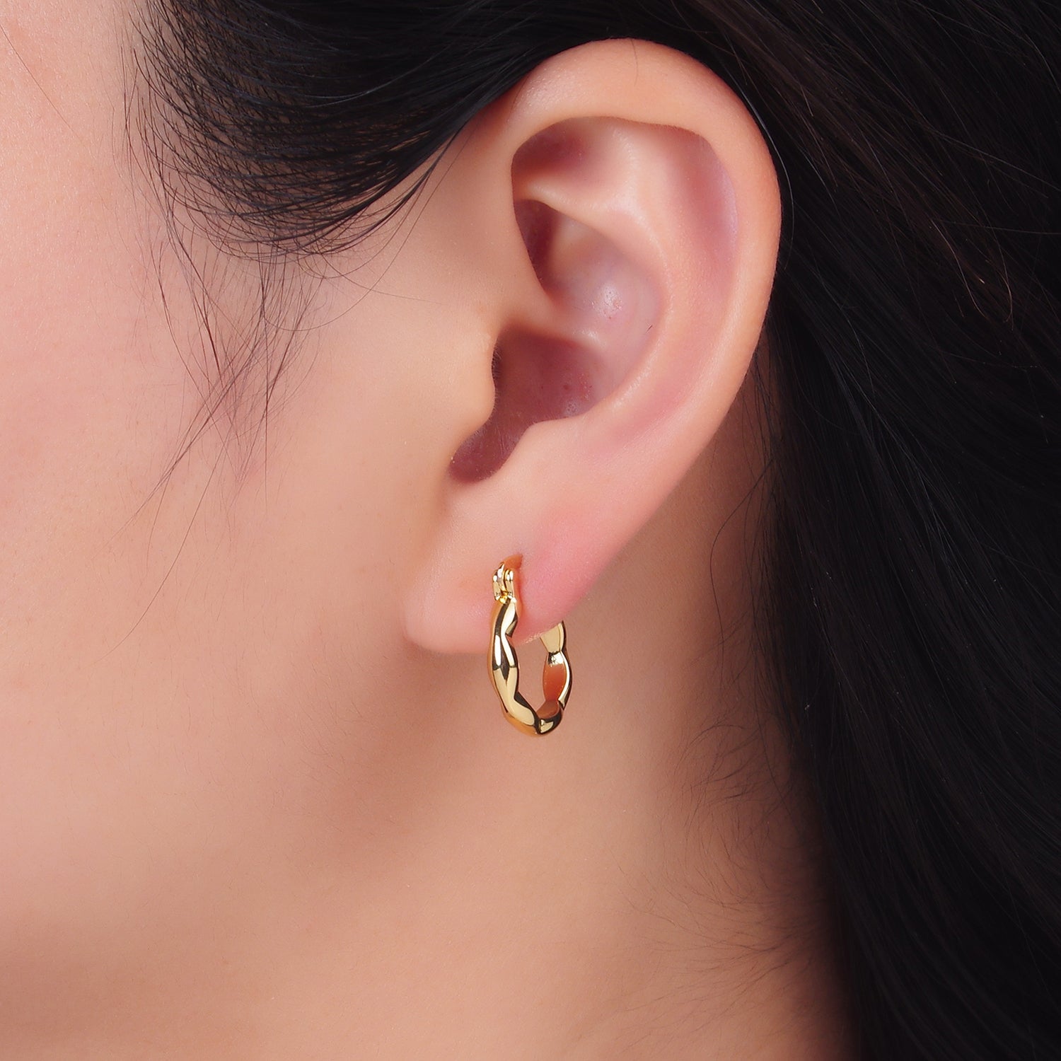 24K Gold Filled Minimalist Molten Latch Hoop Earrings | AB548