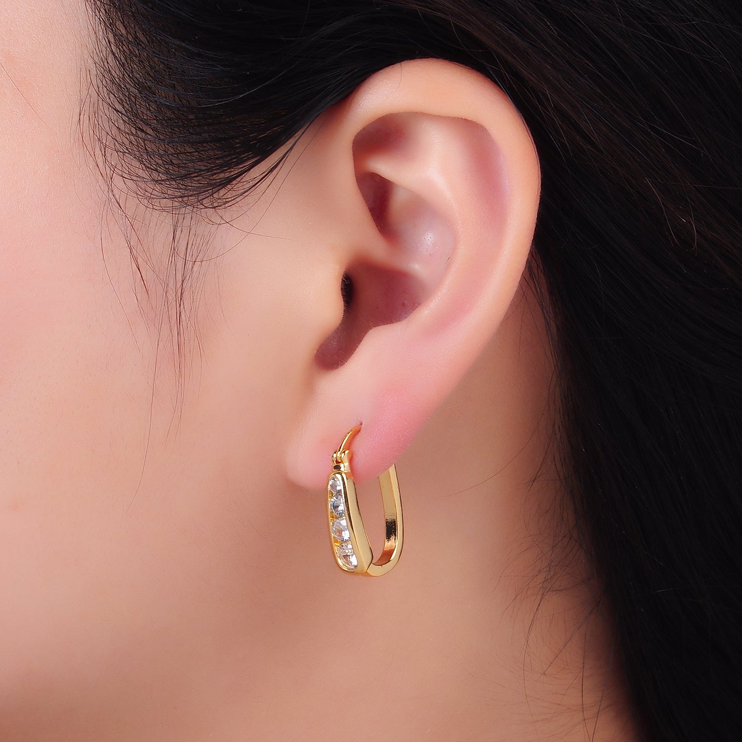 24K Gold Filled Clear CZ Gradient Latch Hoop Earrings | AB680
