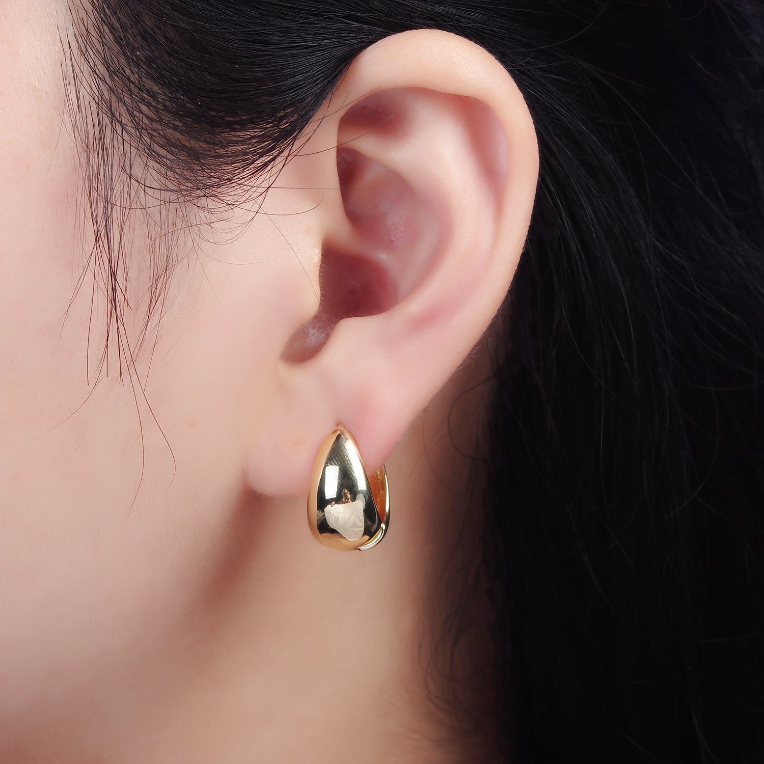 14K Gold Filled 15mm Teardrop Dome Minimalist Huggie Earrings | V474