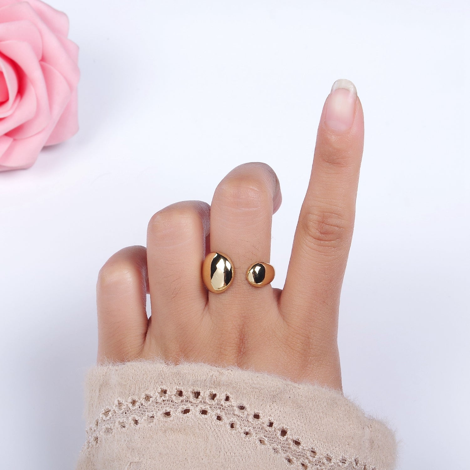 14K Gold Filled Rounded Flat Bar Minimalist Wrap Claw Ring | O579 - DLUXCA