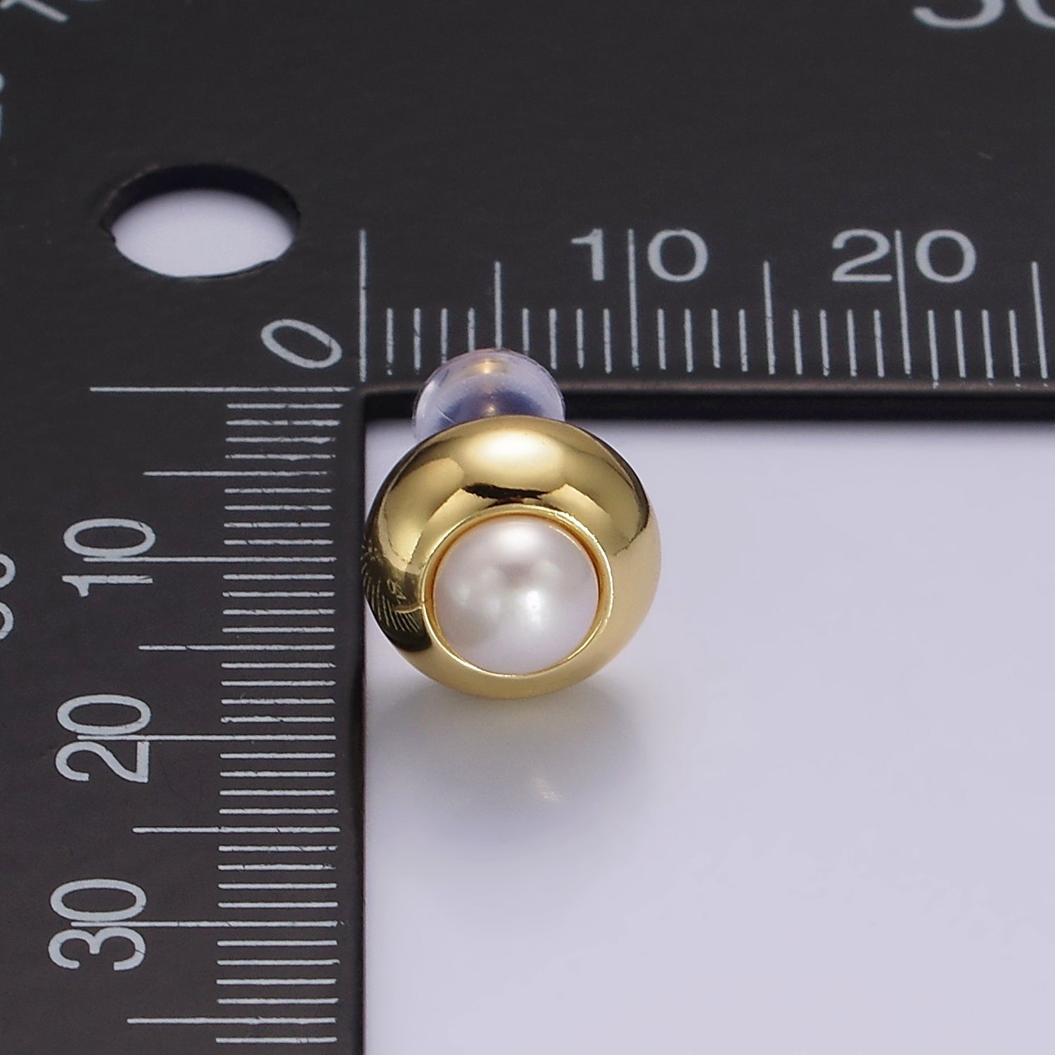 14K Gold Filled 10mm Pearl Round Bezel Stud Earrings | V256 - DLUXCA