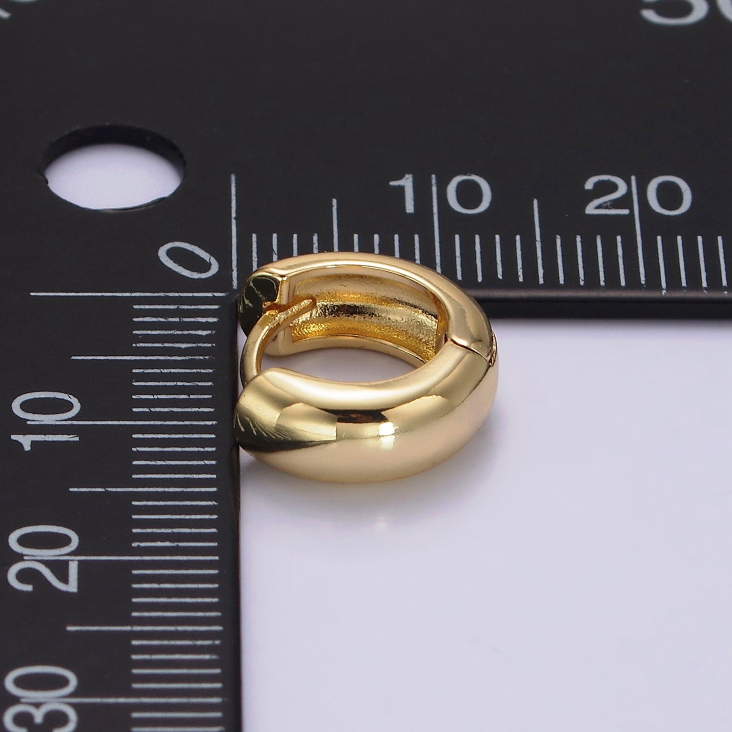 14K Gold Filled 14mm Chubby Minimalist Huggie Earrings | AE989 - DLUXCA