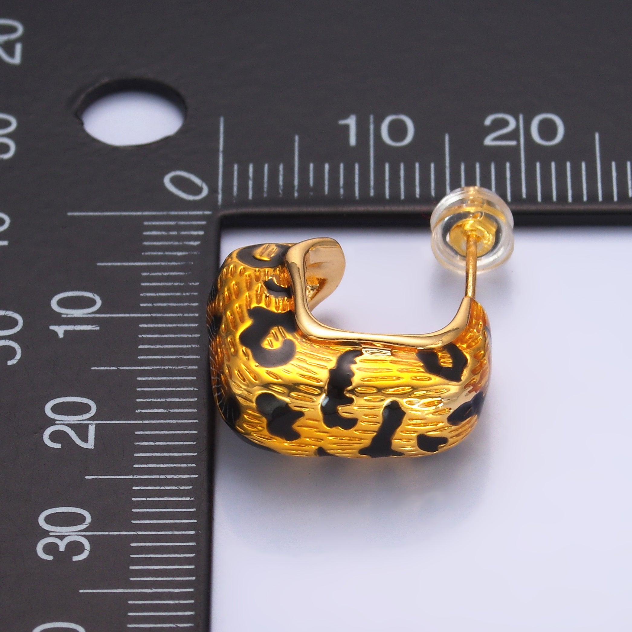 24K Gold Filled Lined Cheetah Print J-Shaped Hoop Earrings | AB784