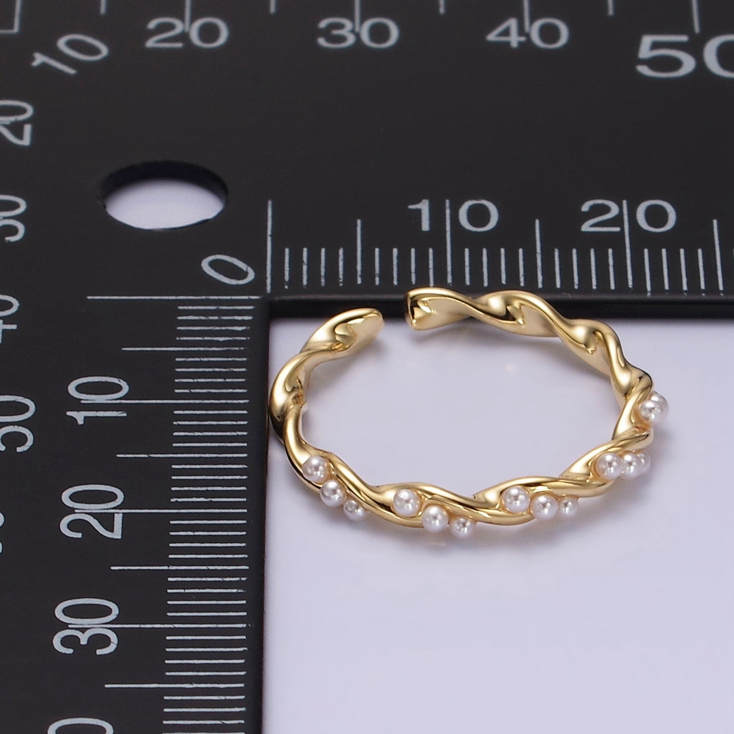 14K Gold Filled Dotted Pearl Lined Croissant Twisted Ring | O1186