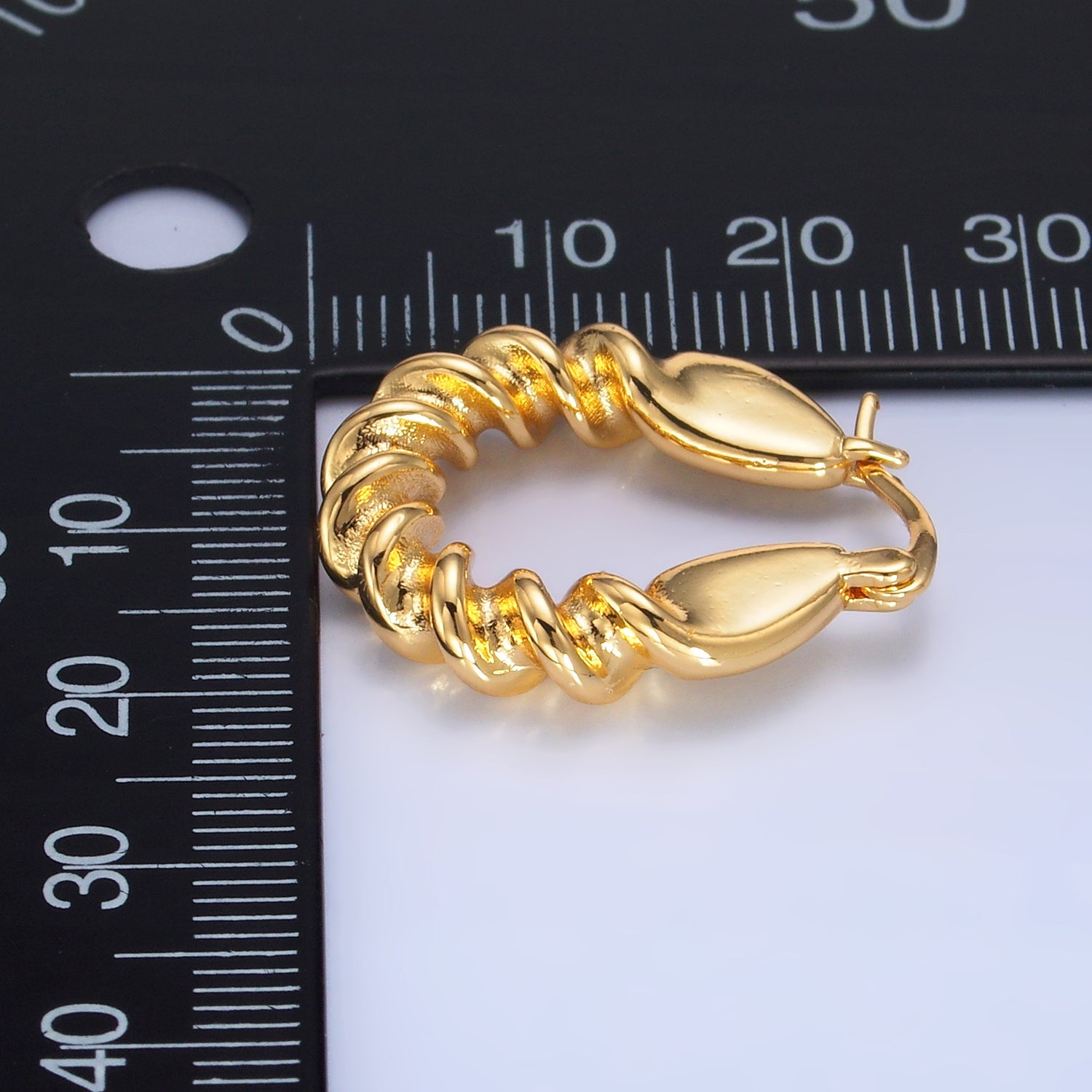 24K Gold Filled 25mm Twisted Latch Hoop Earrings | AB686