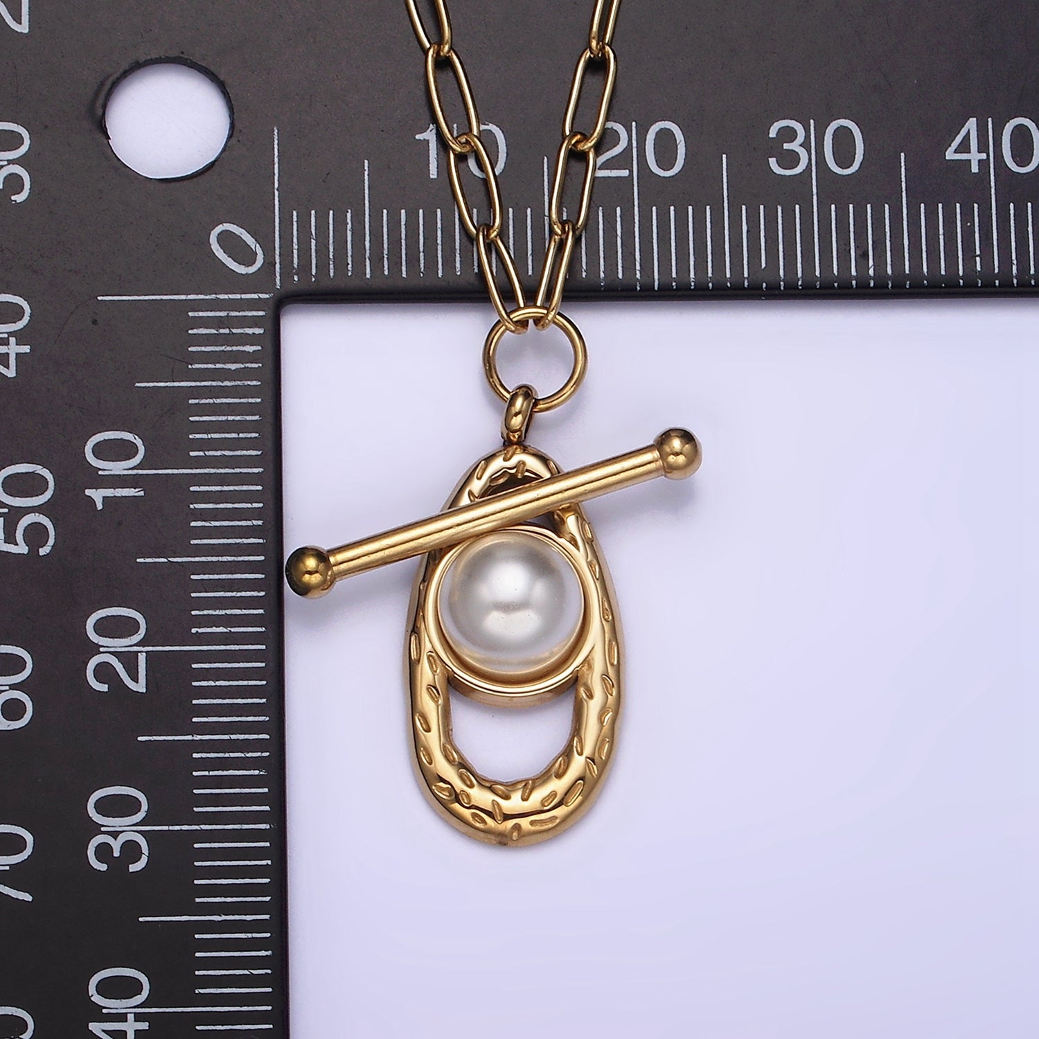 Stainless Steel Pearl Hammered Oblong Toggle Clasps Paperclip 17 Inch Chain Necklace | WA-2074 - DLUXCA